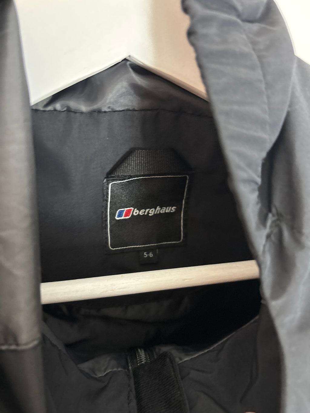 BERG POP OVER JACKET BLACK