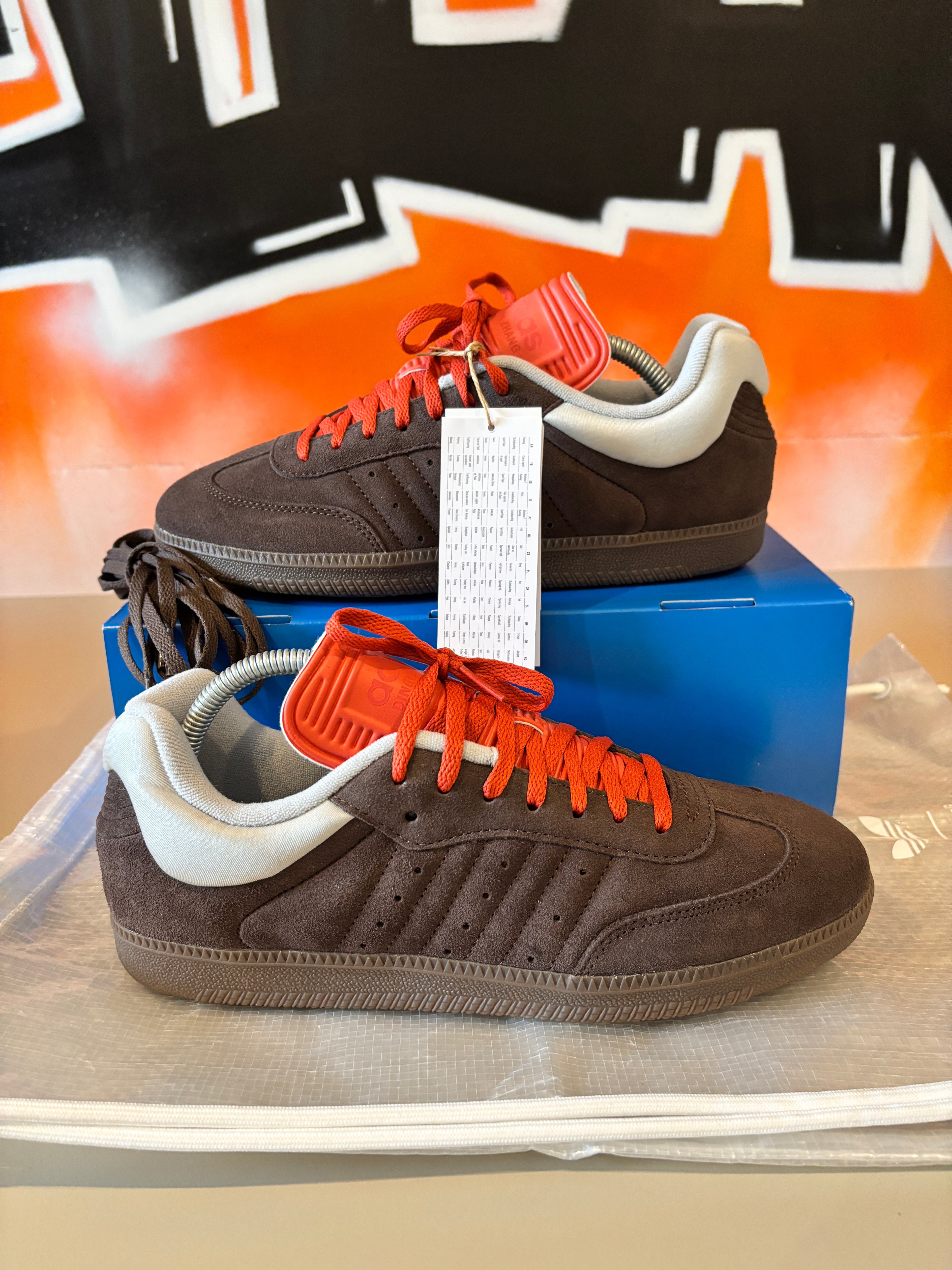 ADI SAMBA x DYZ BROWN