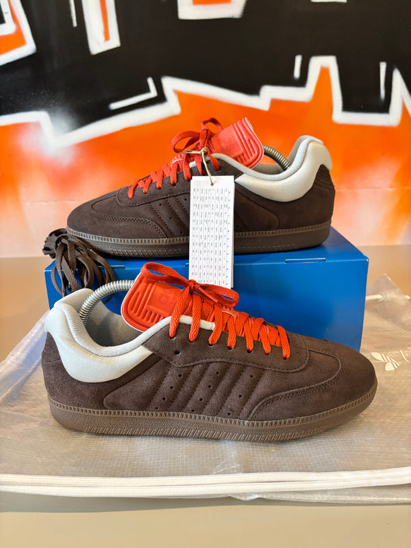 ADI SAMBA x DYZ BROWN