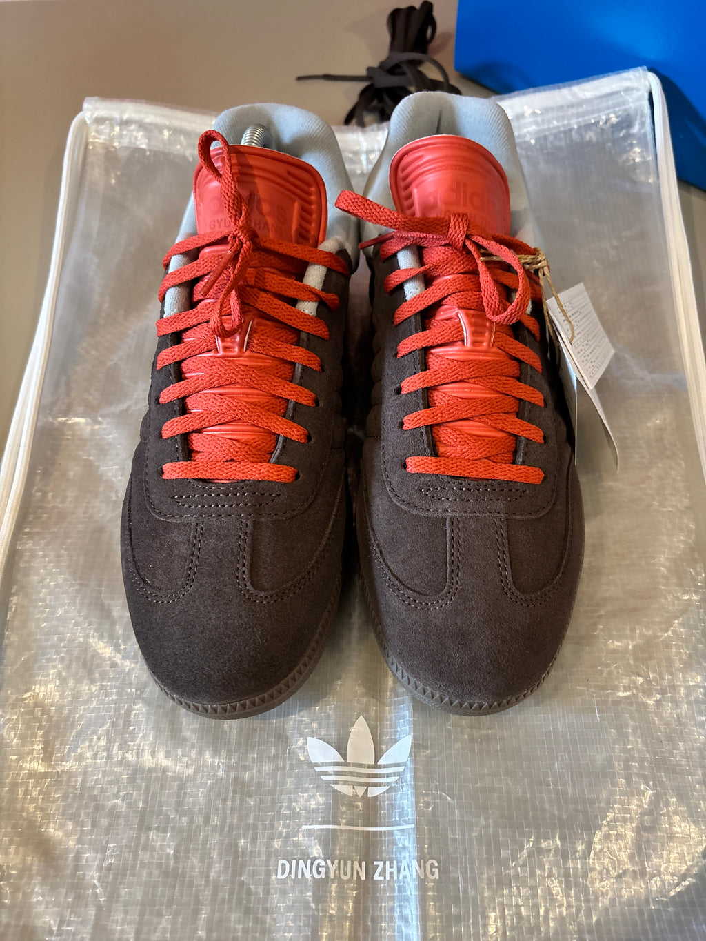 ADI SAMBA x DYZ BROWN
