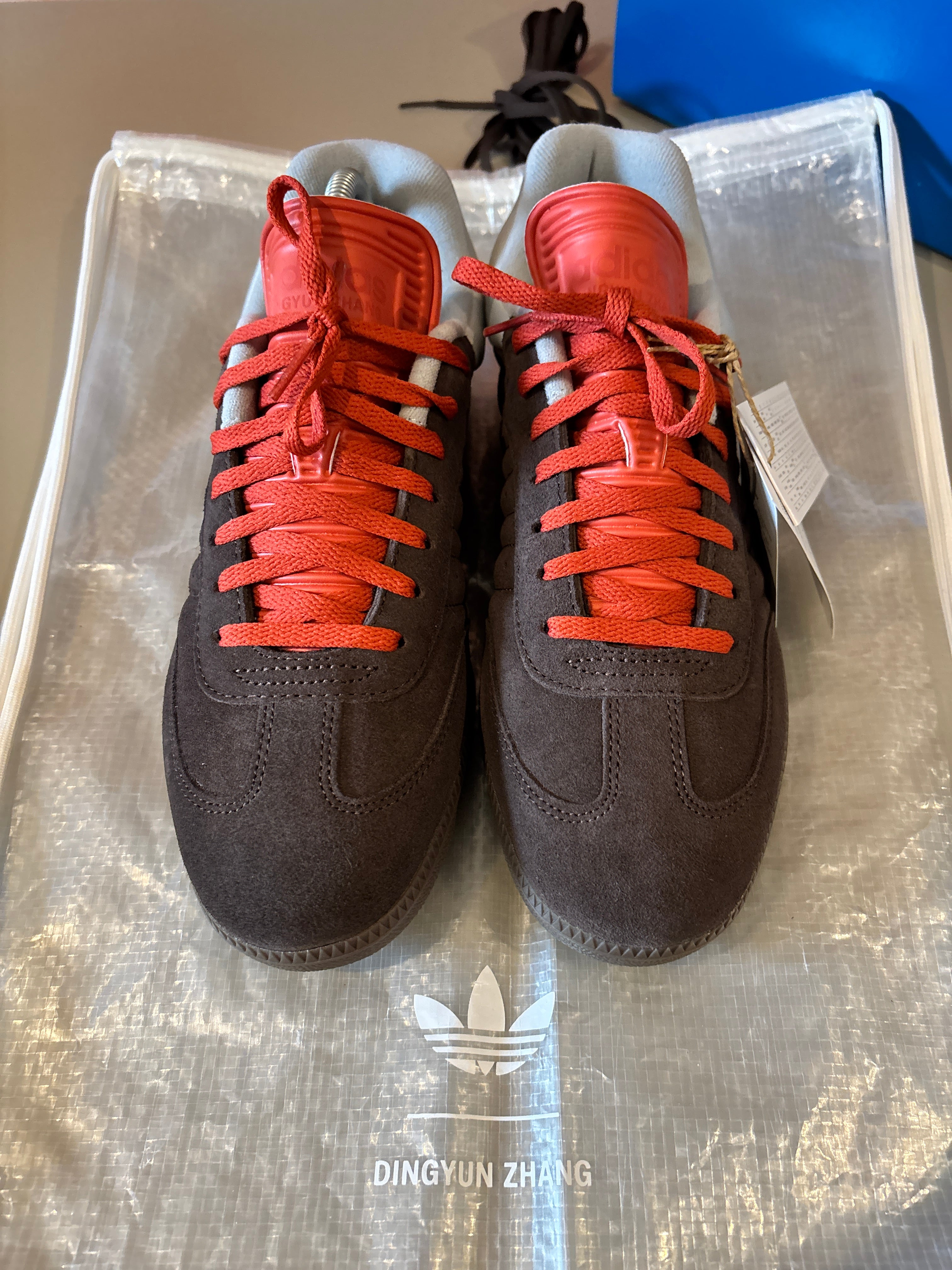 ADI SAMBA x DYZ BROWN