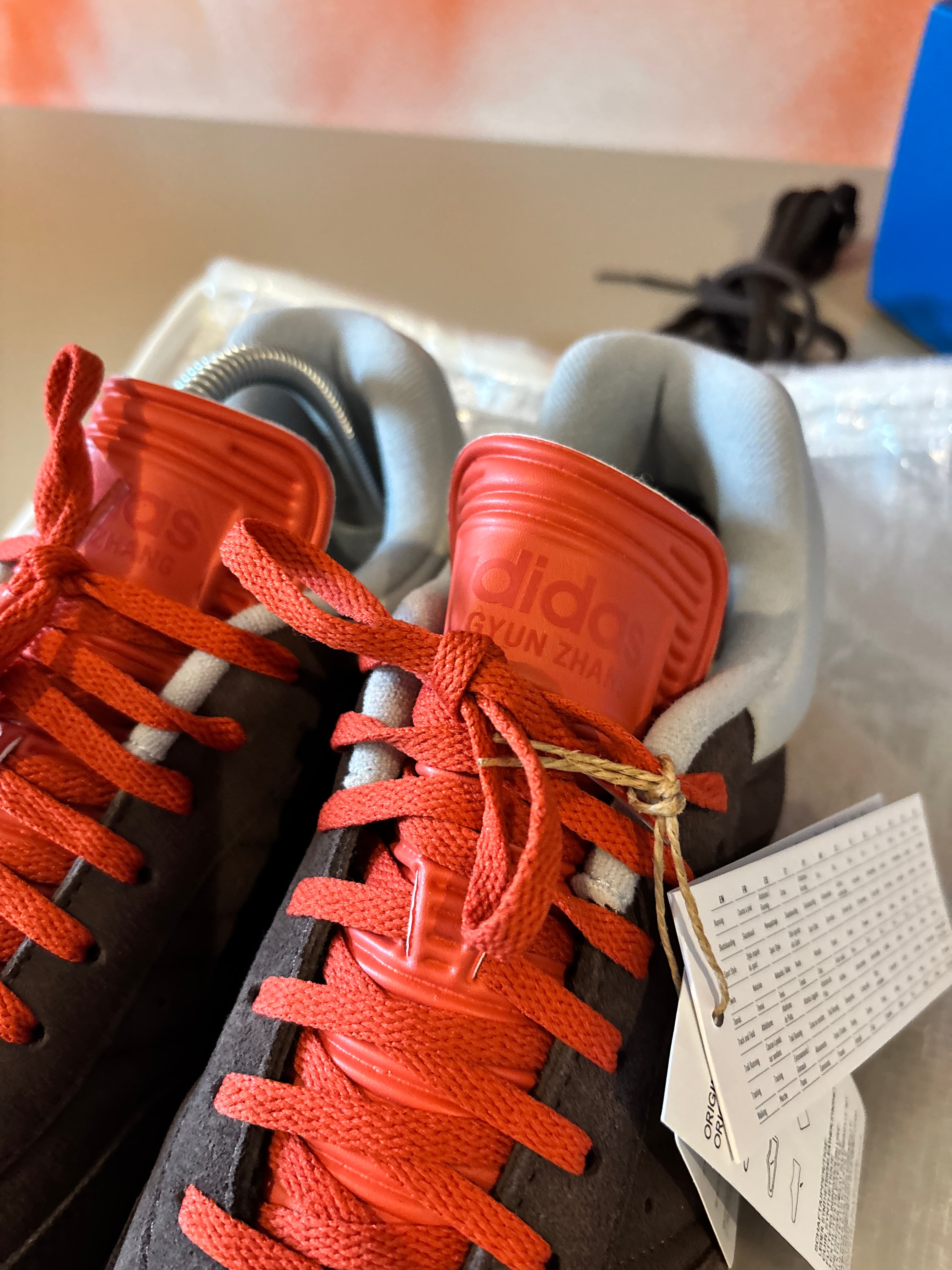 ADI SAMBA x DYZ BROWN