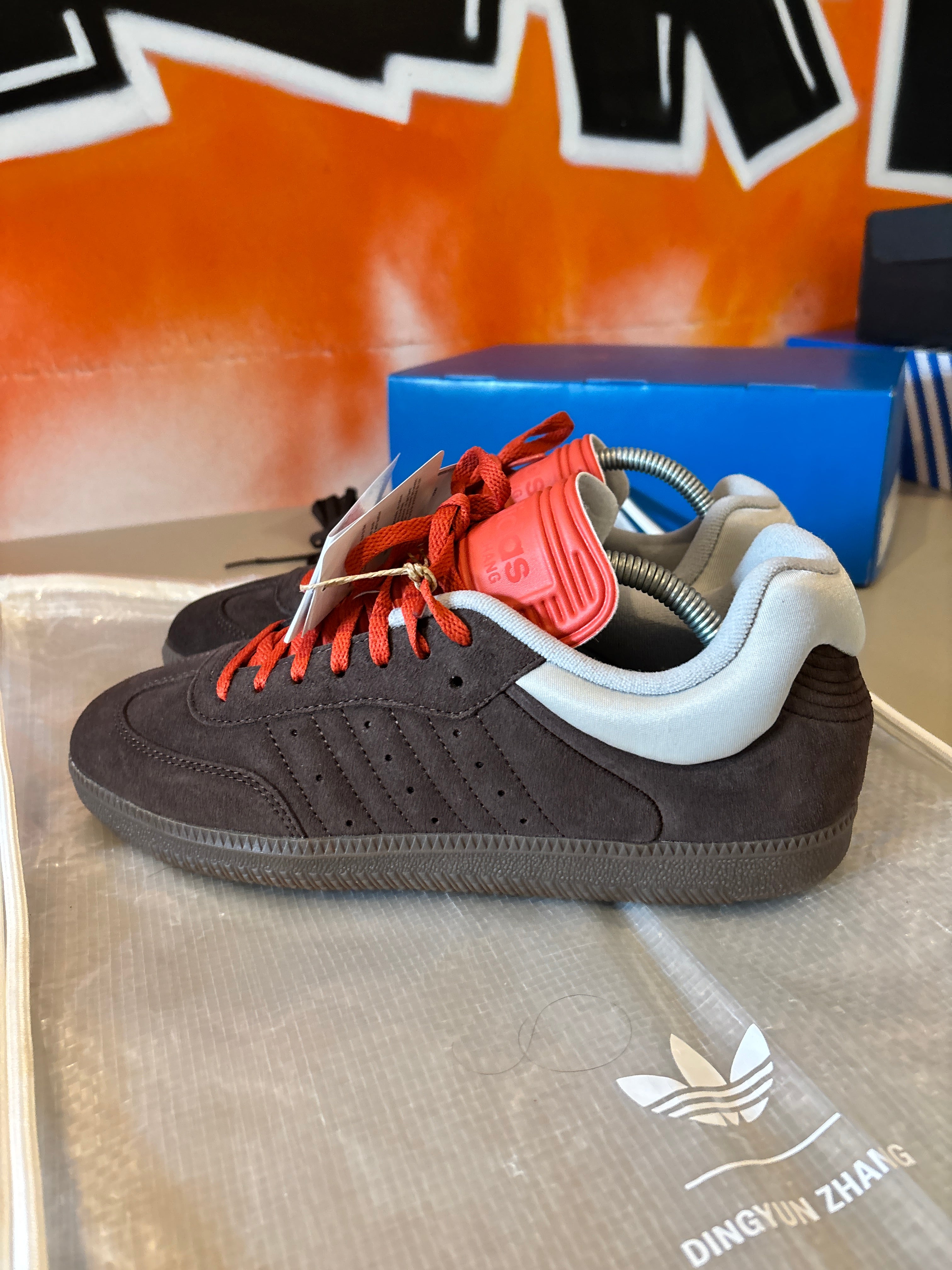 ADI SAMBA x DYZ BROWN