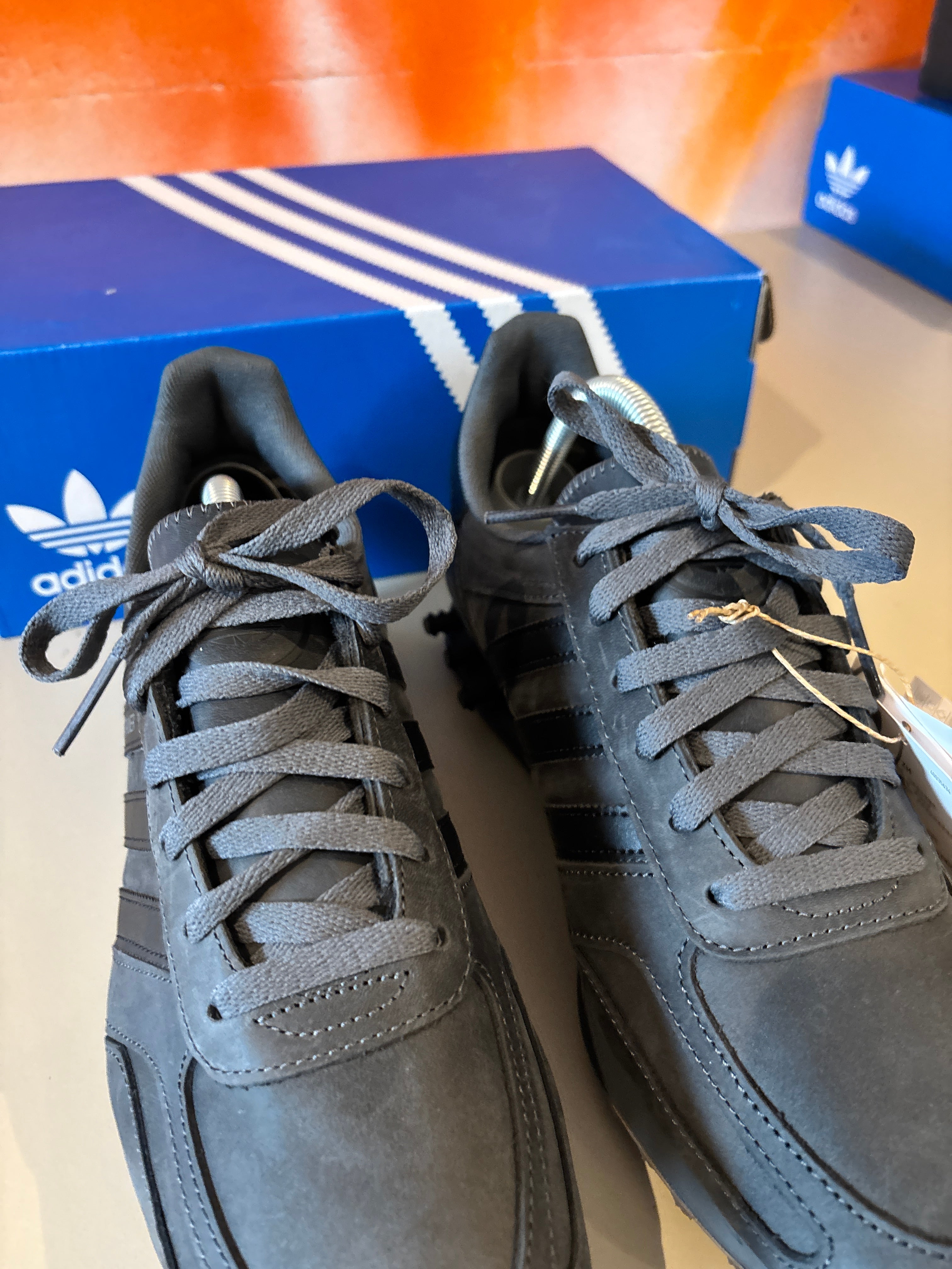 ADI LA LEATHER SLATE GREY