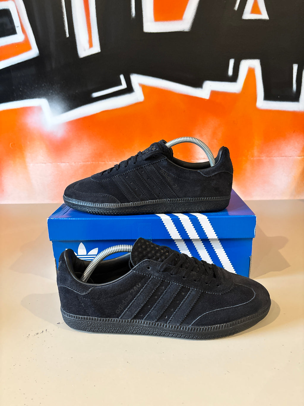 ADI AS 240 SIZE? BLACK