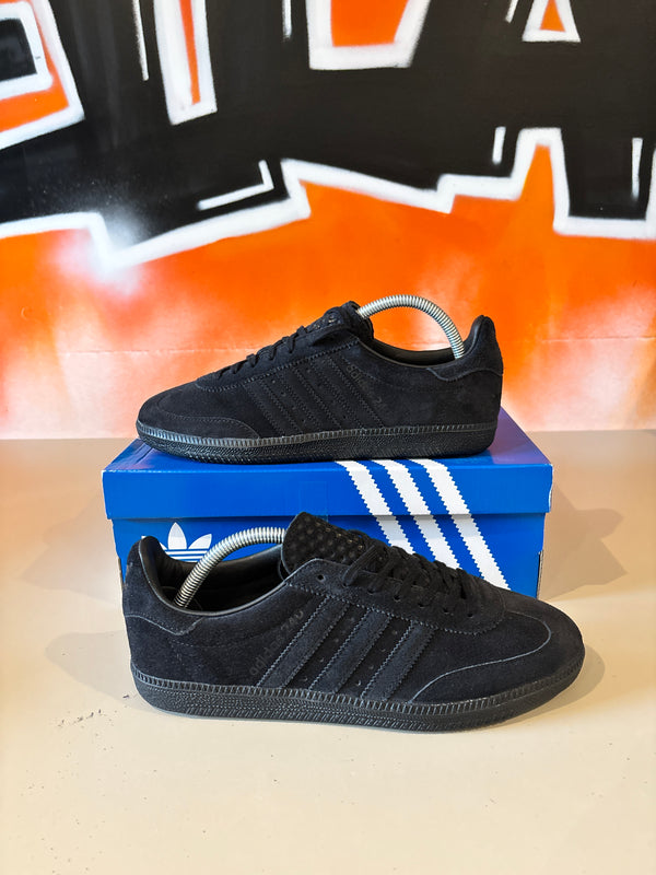 ADI AS 240 SIZE? BLACK
