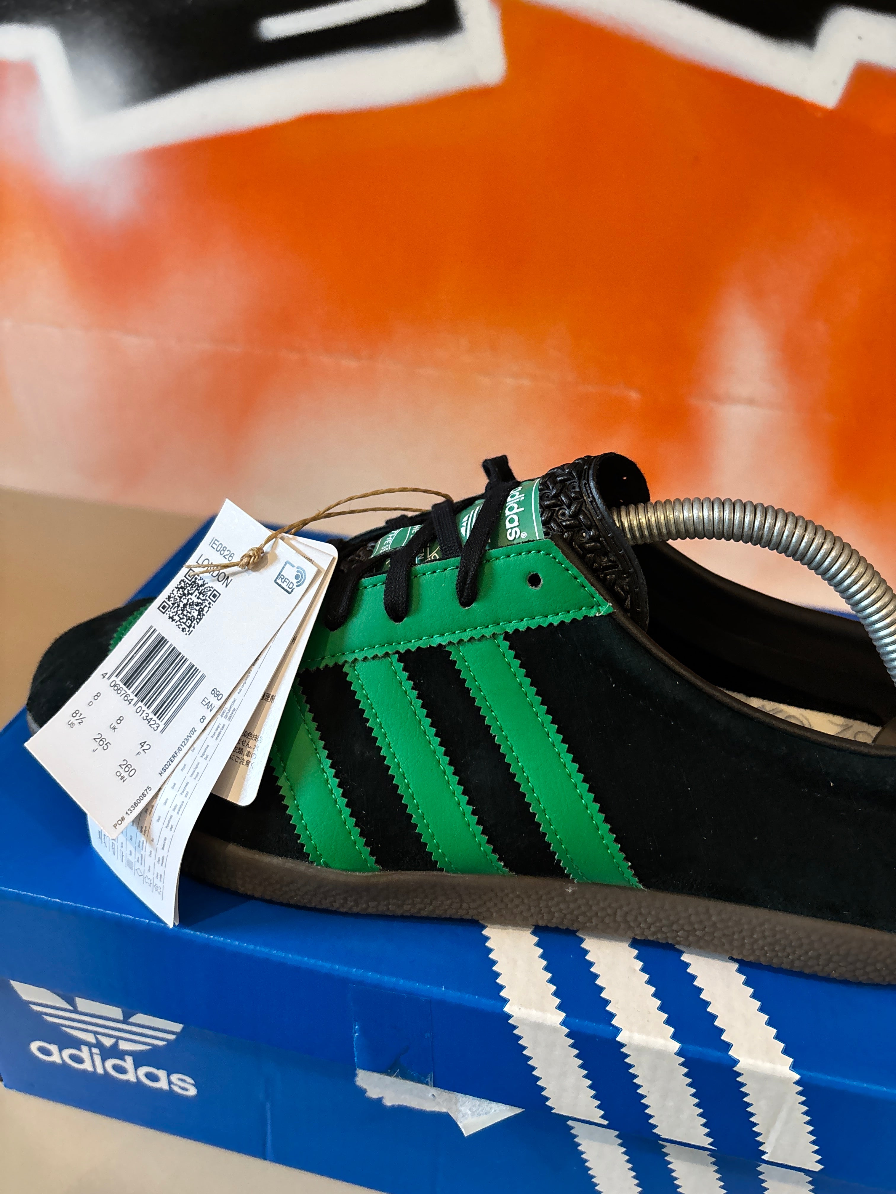 ADI LONDON BLACK GREEN