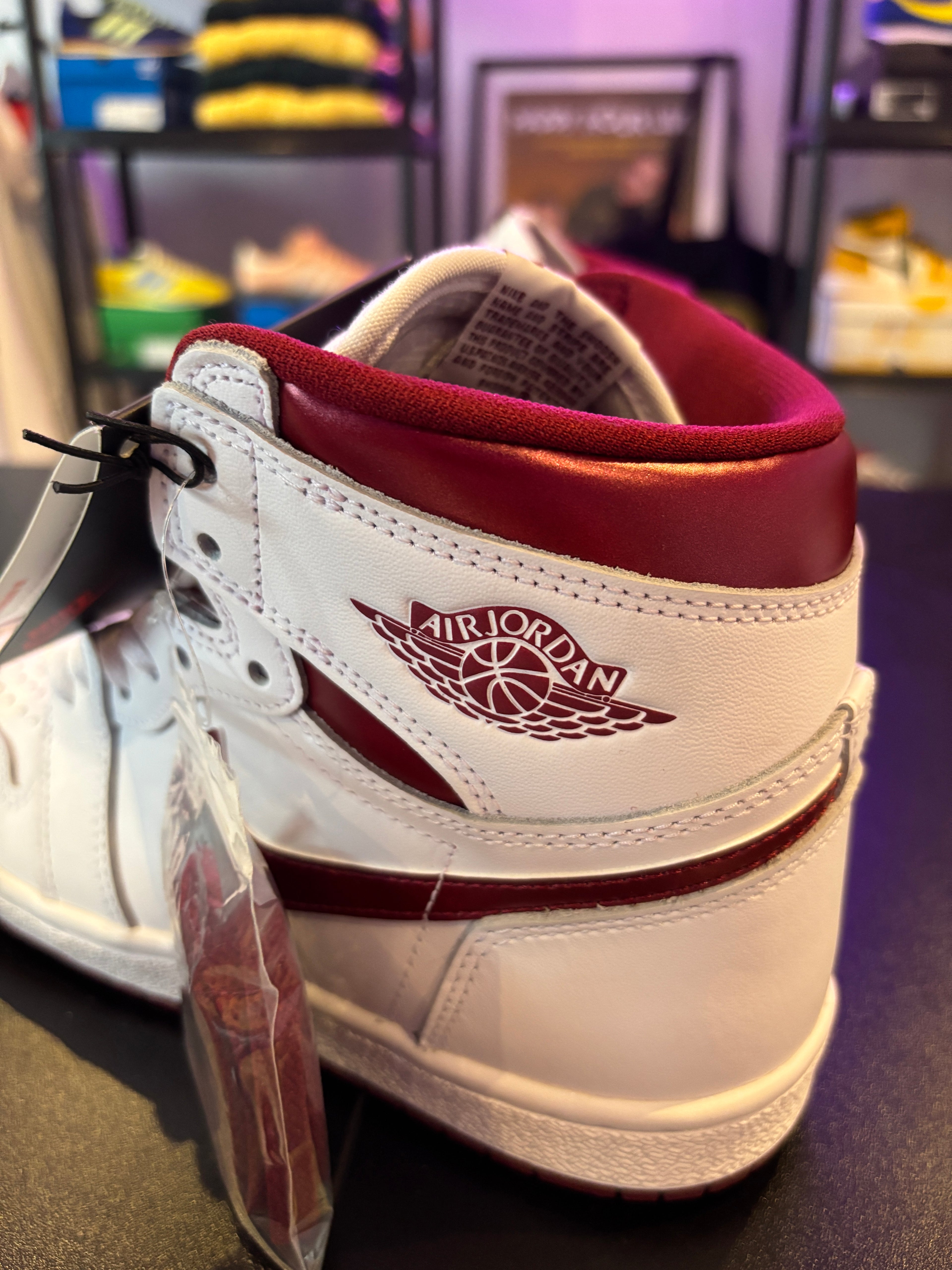 JORDAN 1 RETRO HI '85 OG METALIC BURGANDY