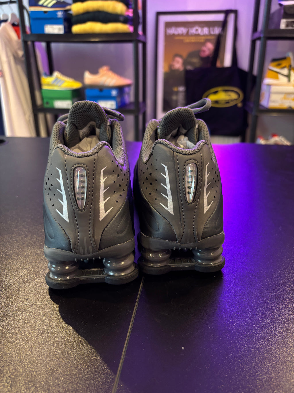 SHOX R4 DARK GREY