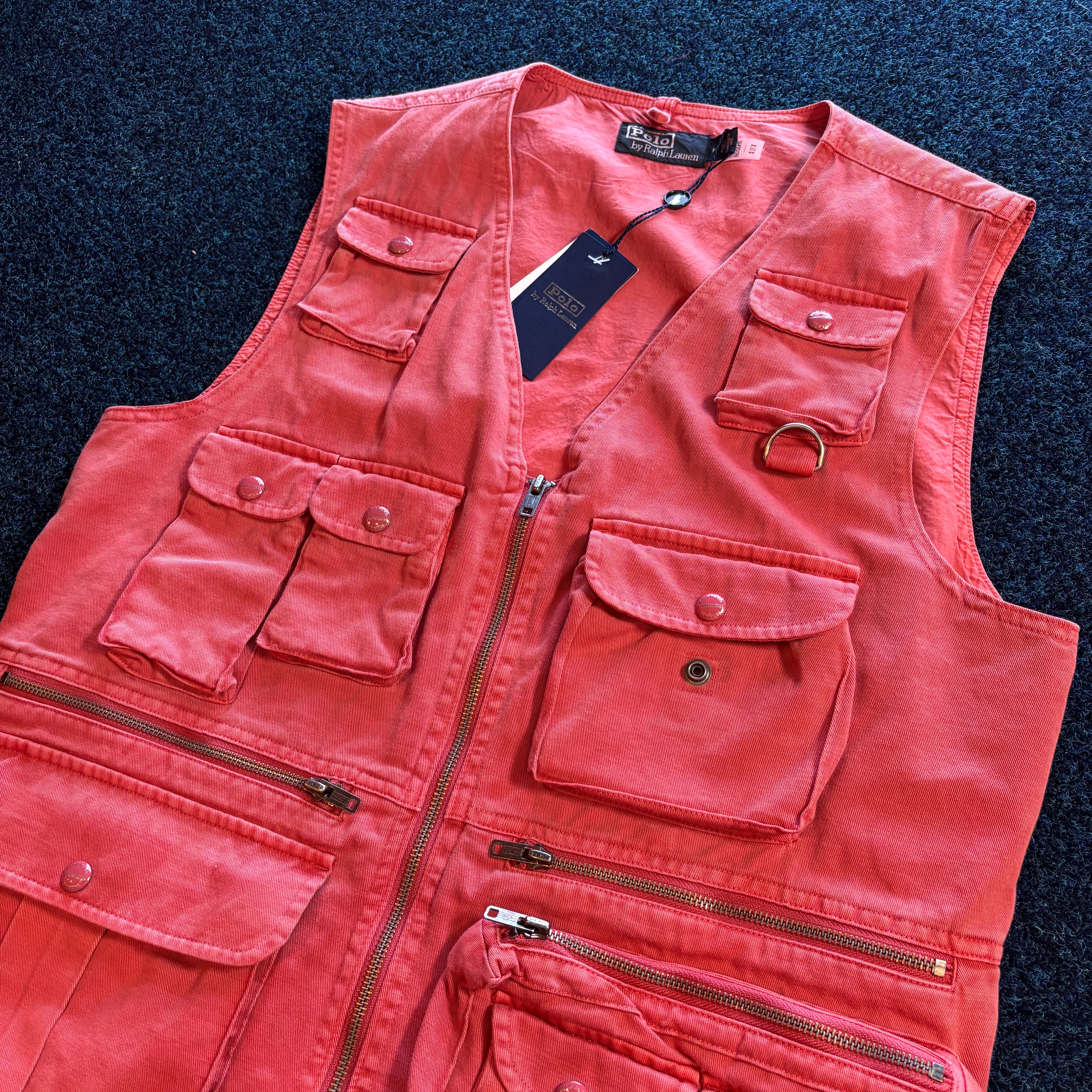 OUTDOOR UTILITY VEST VINTAGE RED