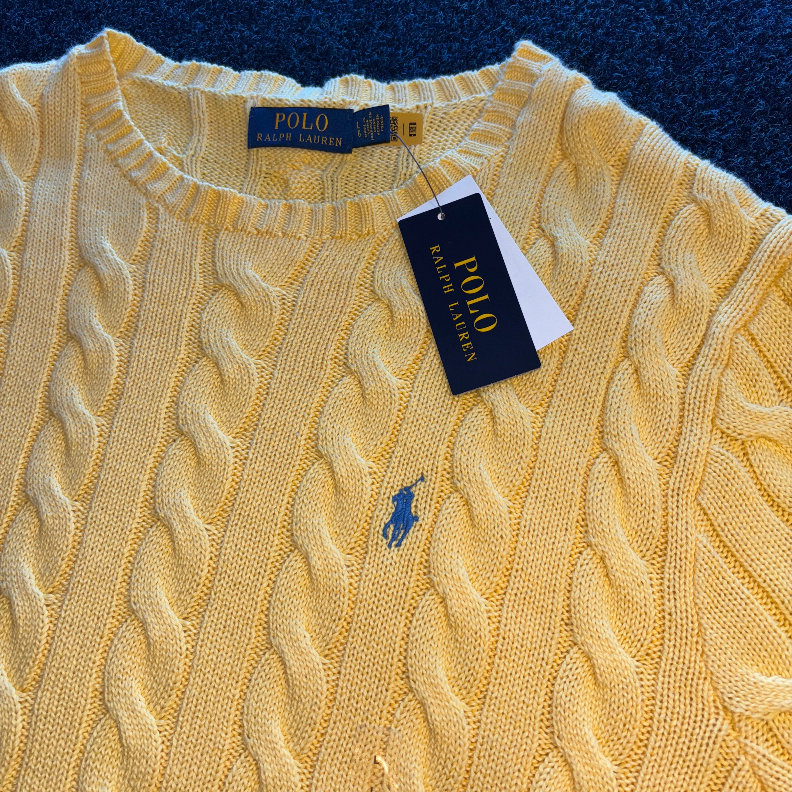 CHUNKY CABLE KNIT YELLOW