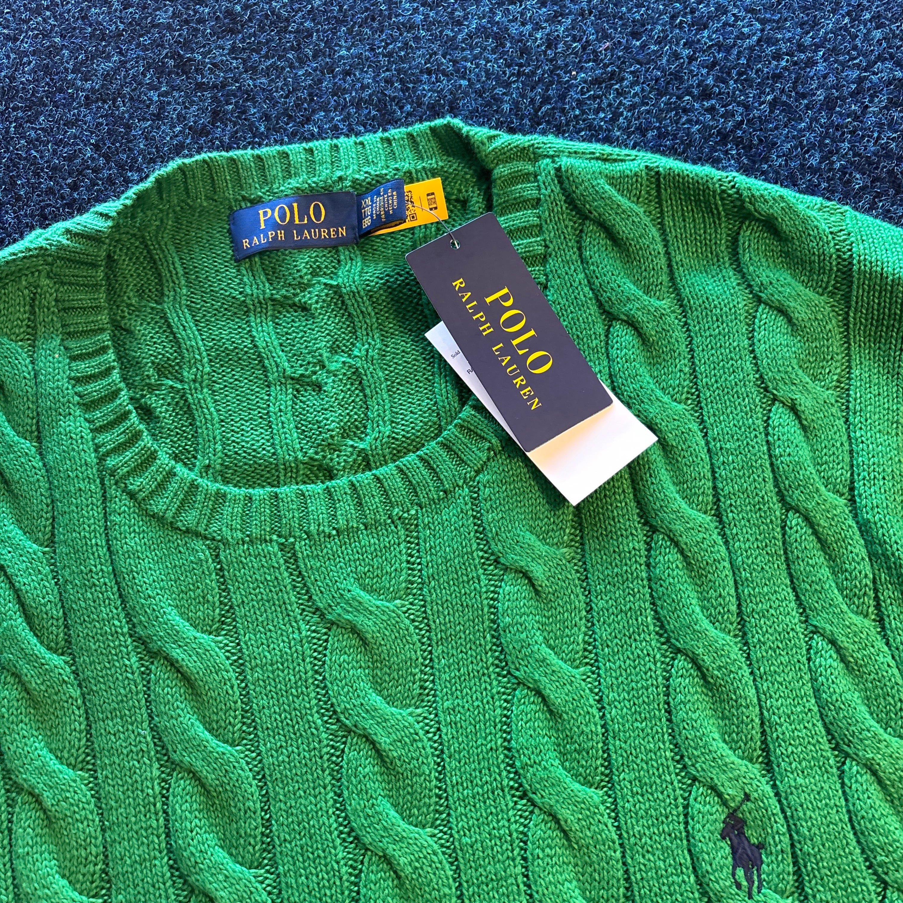 CHUNKY CABLE KNIT GREEN