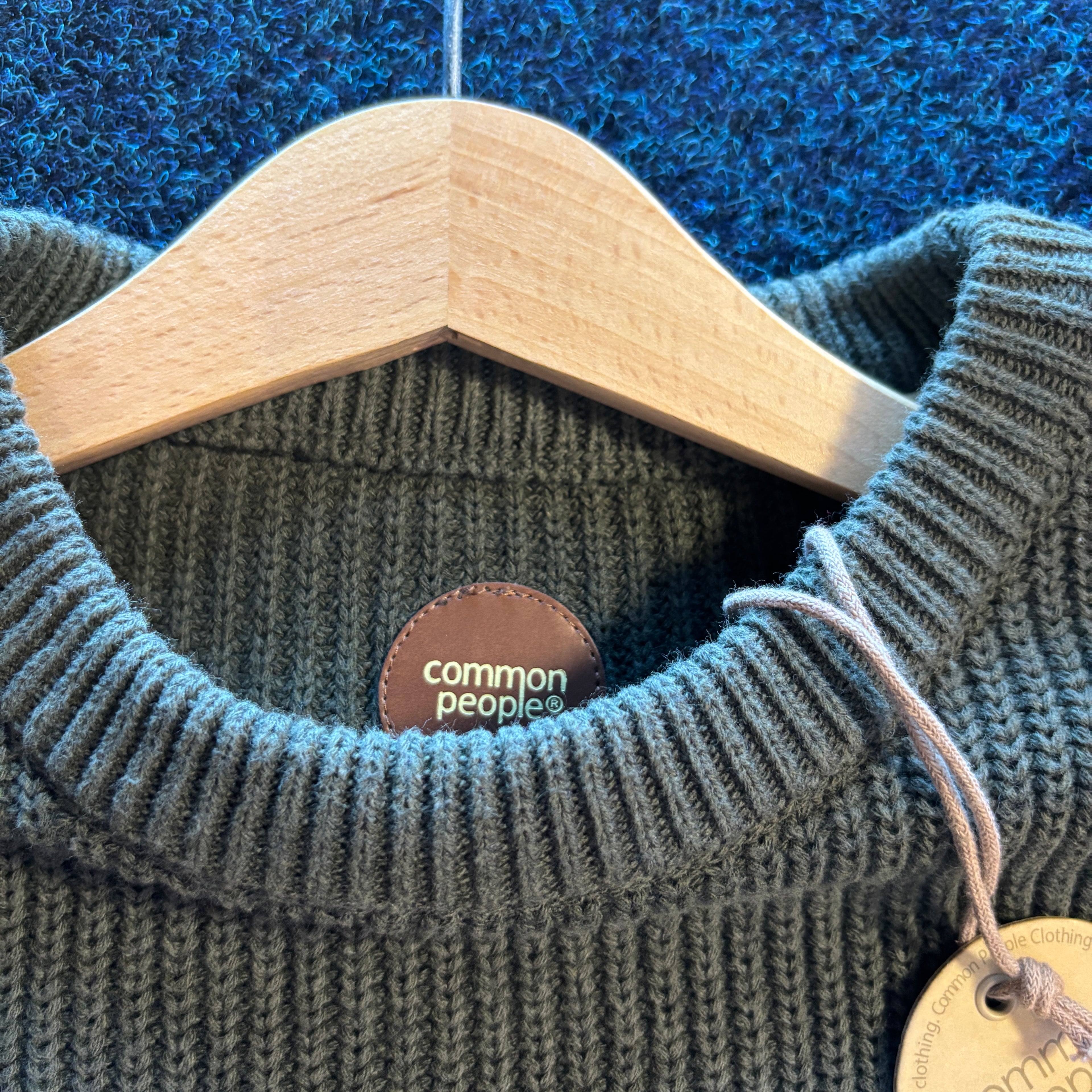 HEAVY WEIGHT JUMPER DARK OLIVE