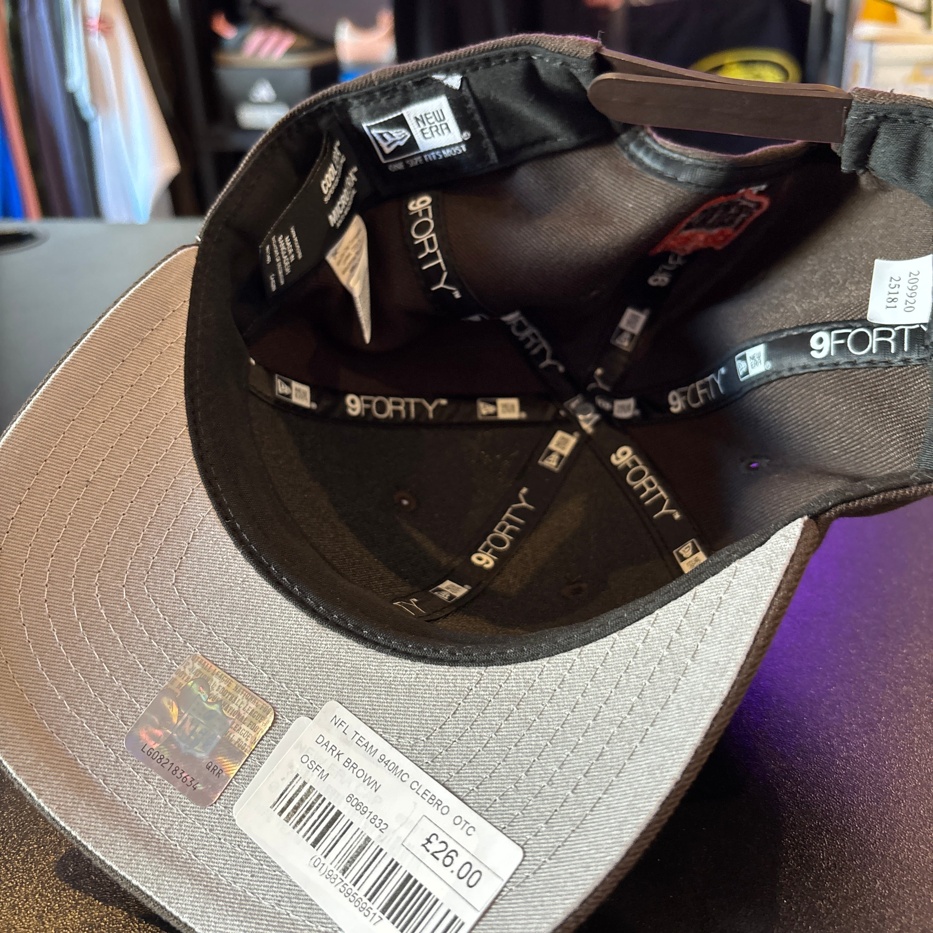 CLEVELAND BROWNS SNAP BACK BROWN