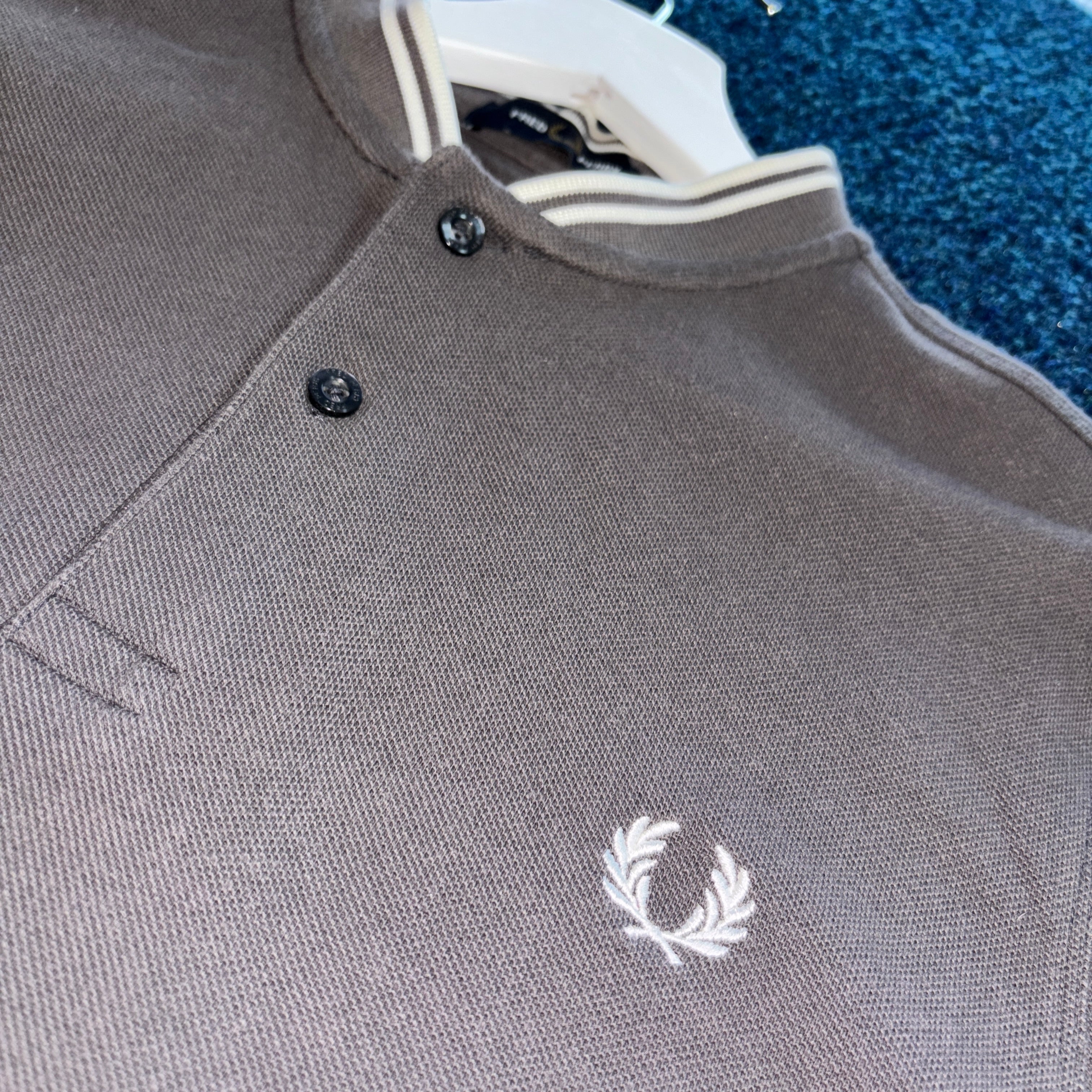 LONG SLEEVE FRED TAUPE GREY