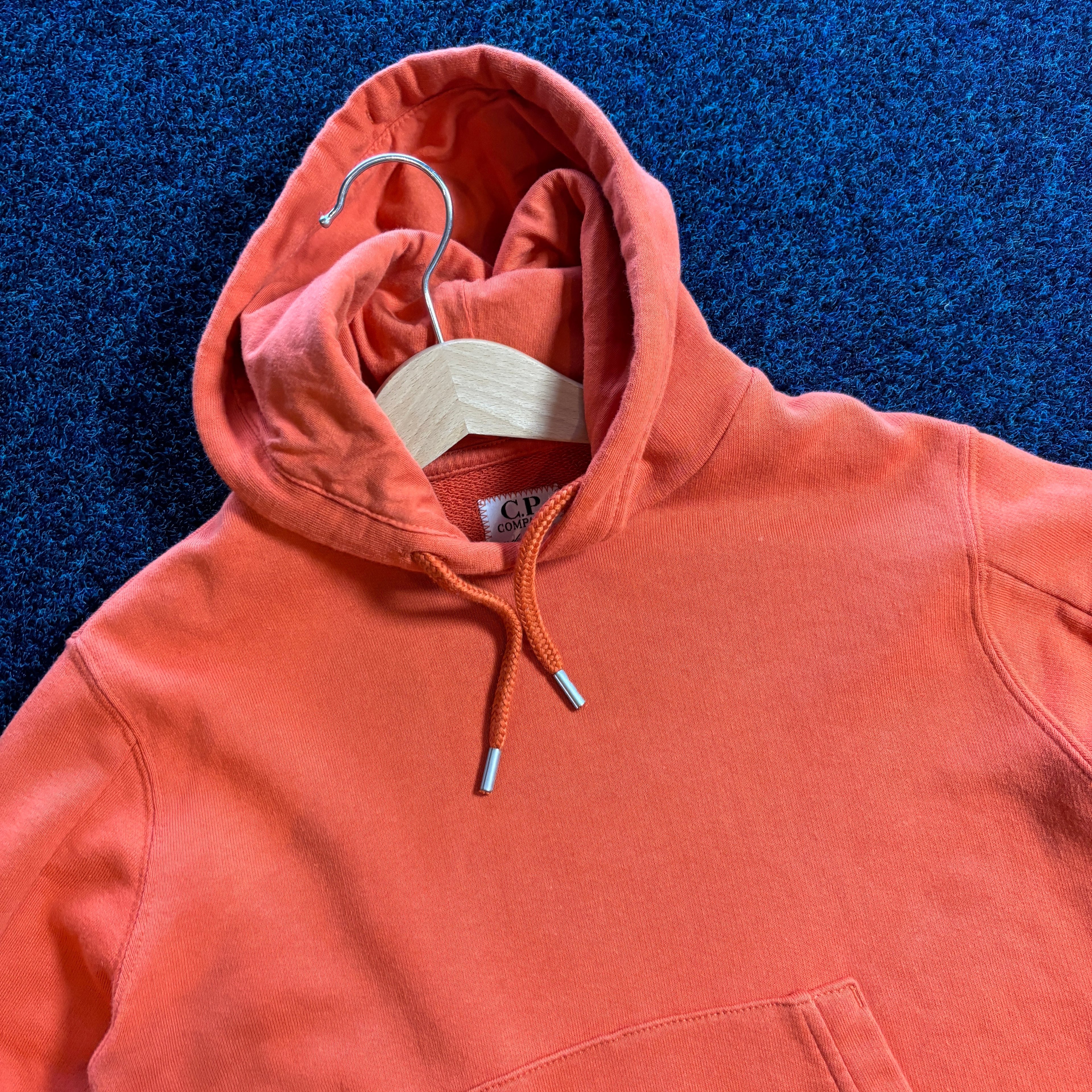 ARM LENS HOODIE ORANGE