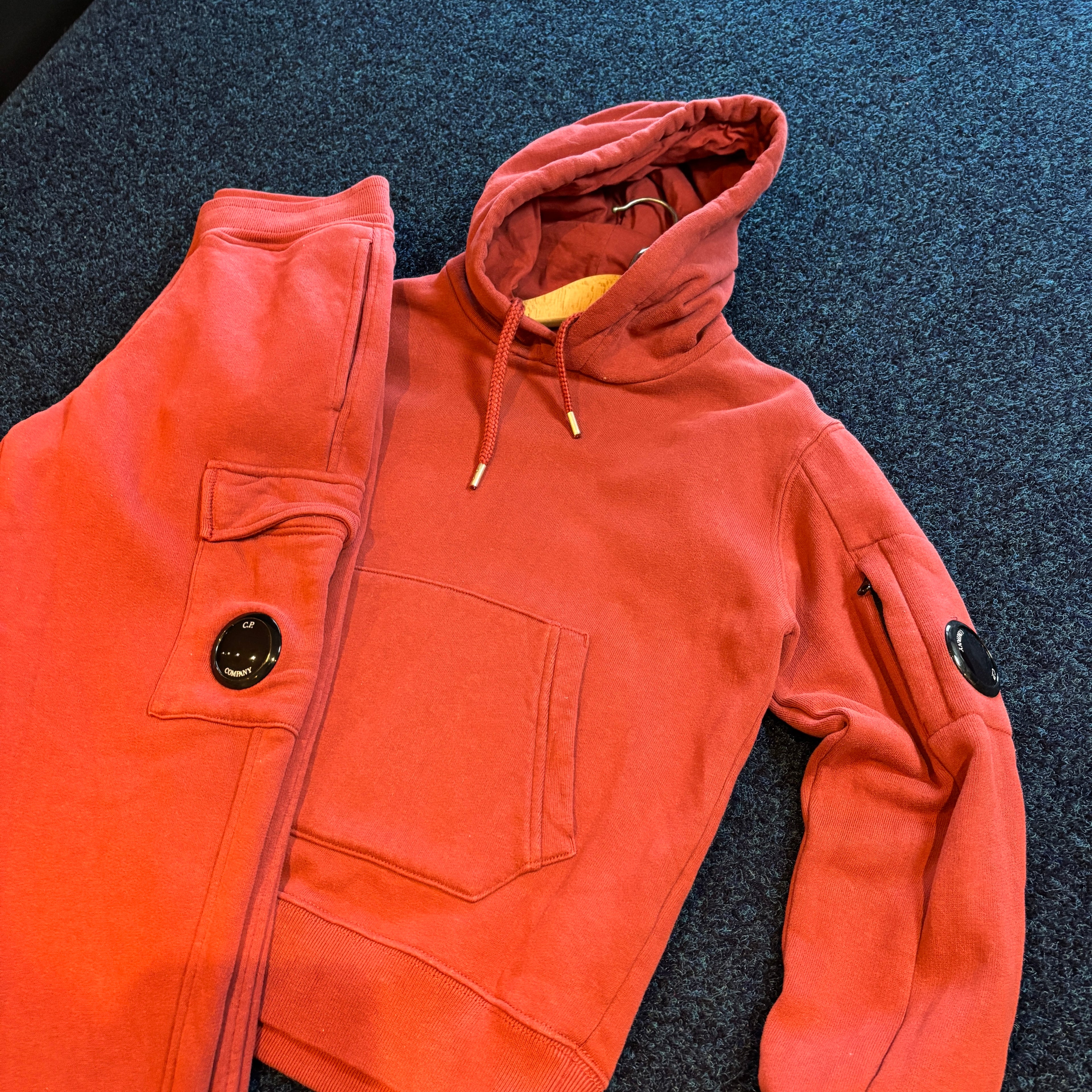 ARM/LEG LENS FULL TRACKSUIT RED