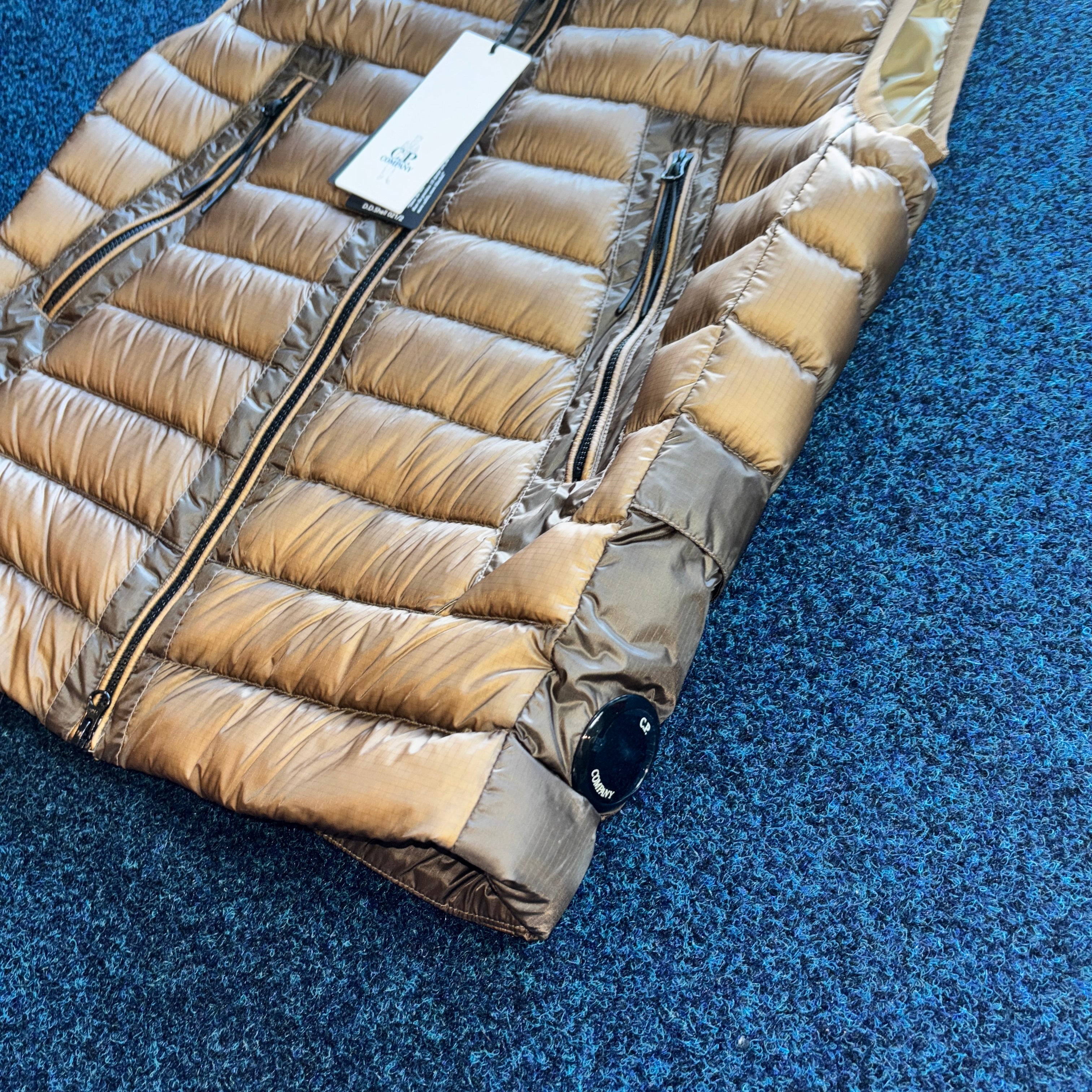 DD SHELL GILET SMALL BNWTS