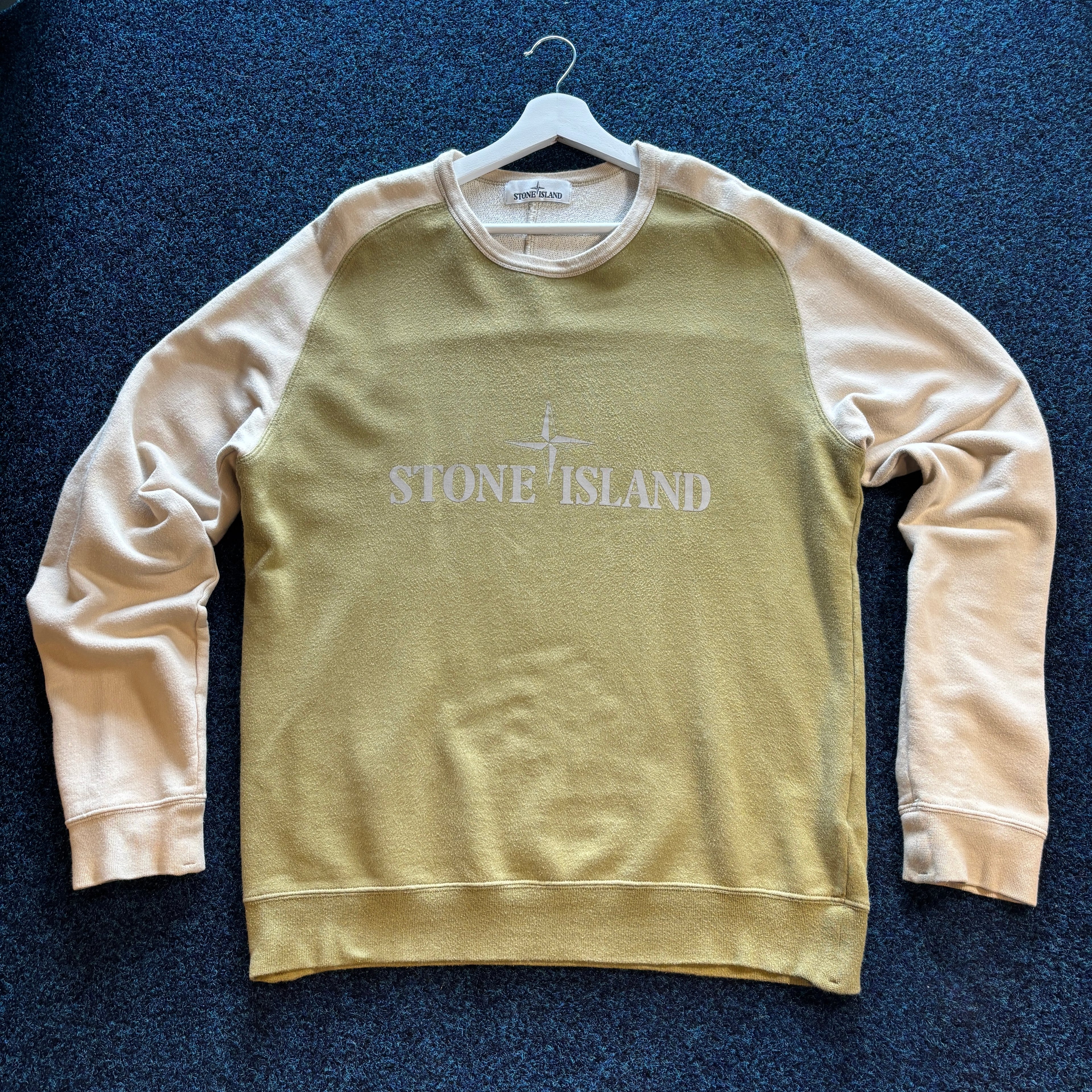 SI REFELCTIVE SPELL OUT SWEATSHIRT STONE