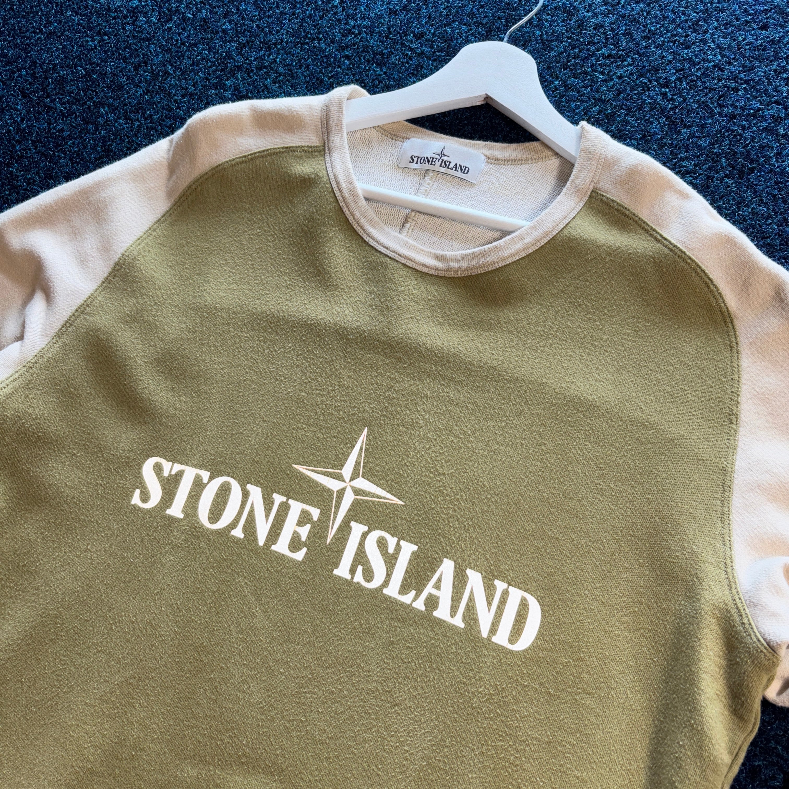 SI REFELCTIVE SPELL OUT SWEATSHIRT STONE