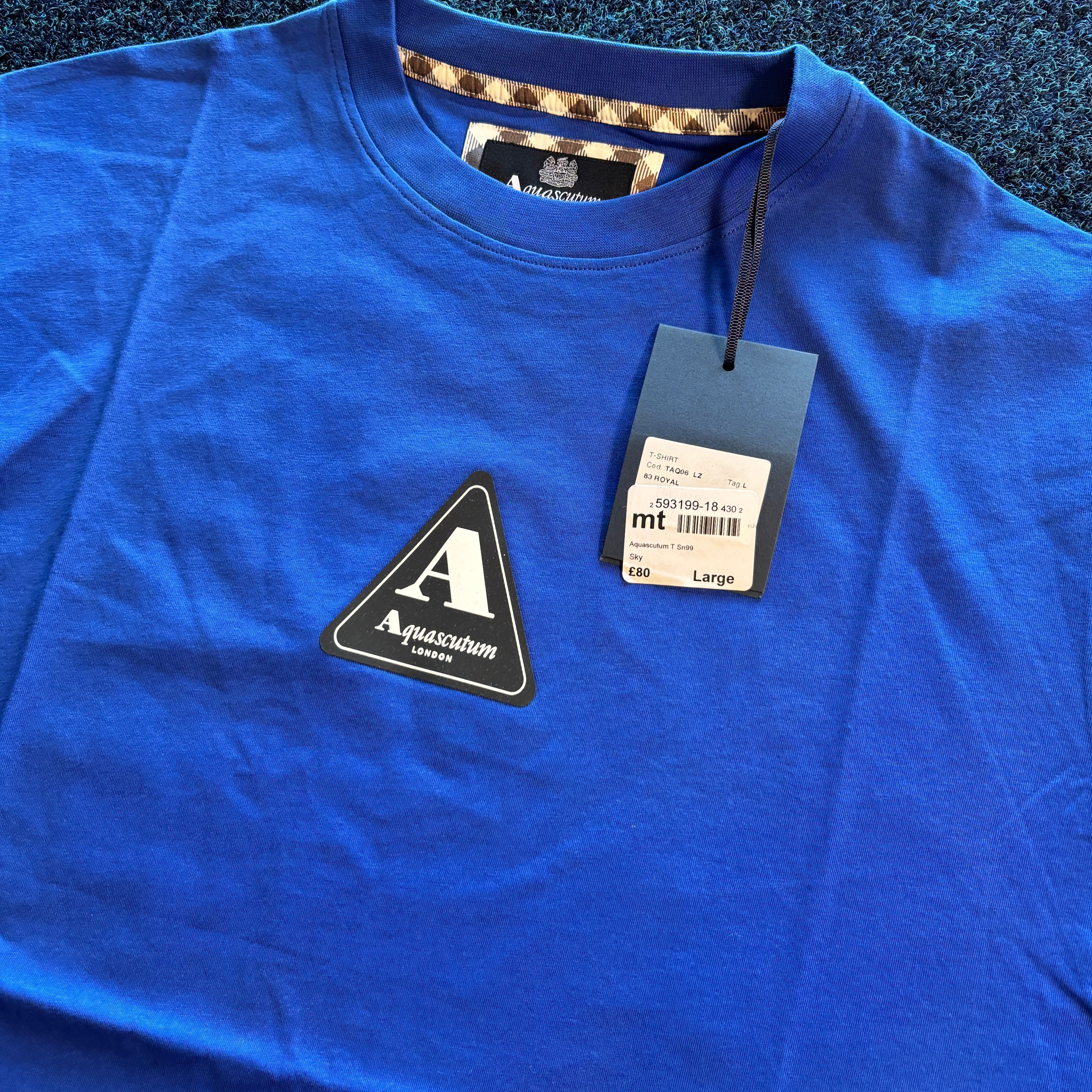 SCUTUM PYRAMID GRAPHIC TEE BLUE