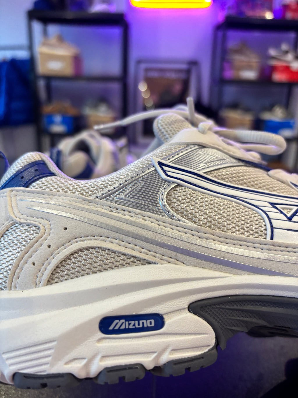 MIZUNO MXR WHITE BLUE