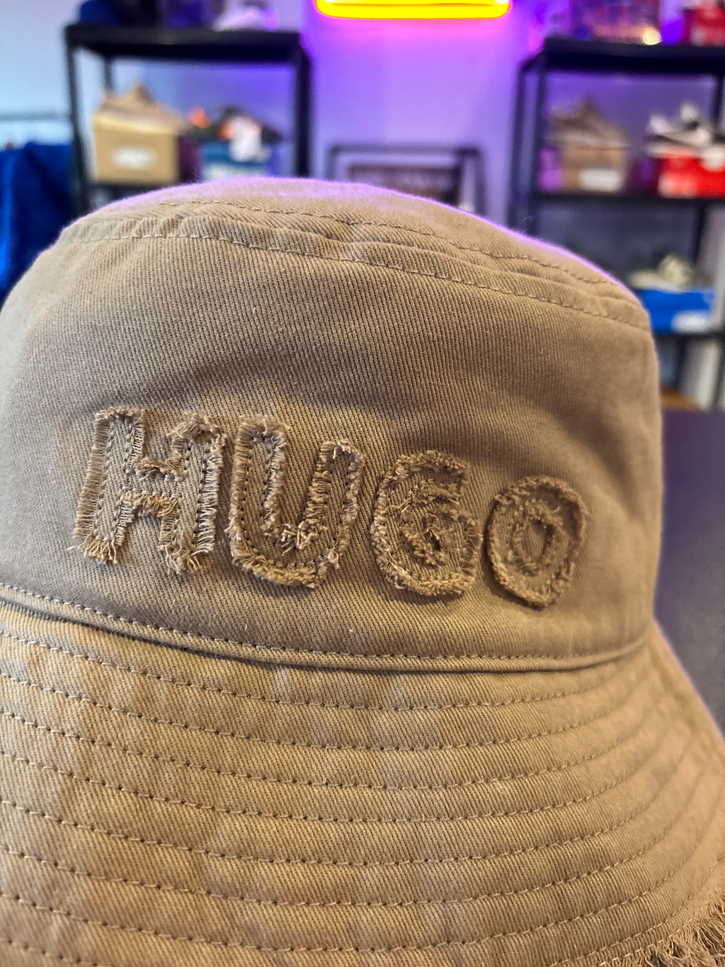 HUGO BUCKET HAT STONE
