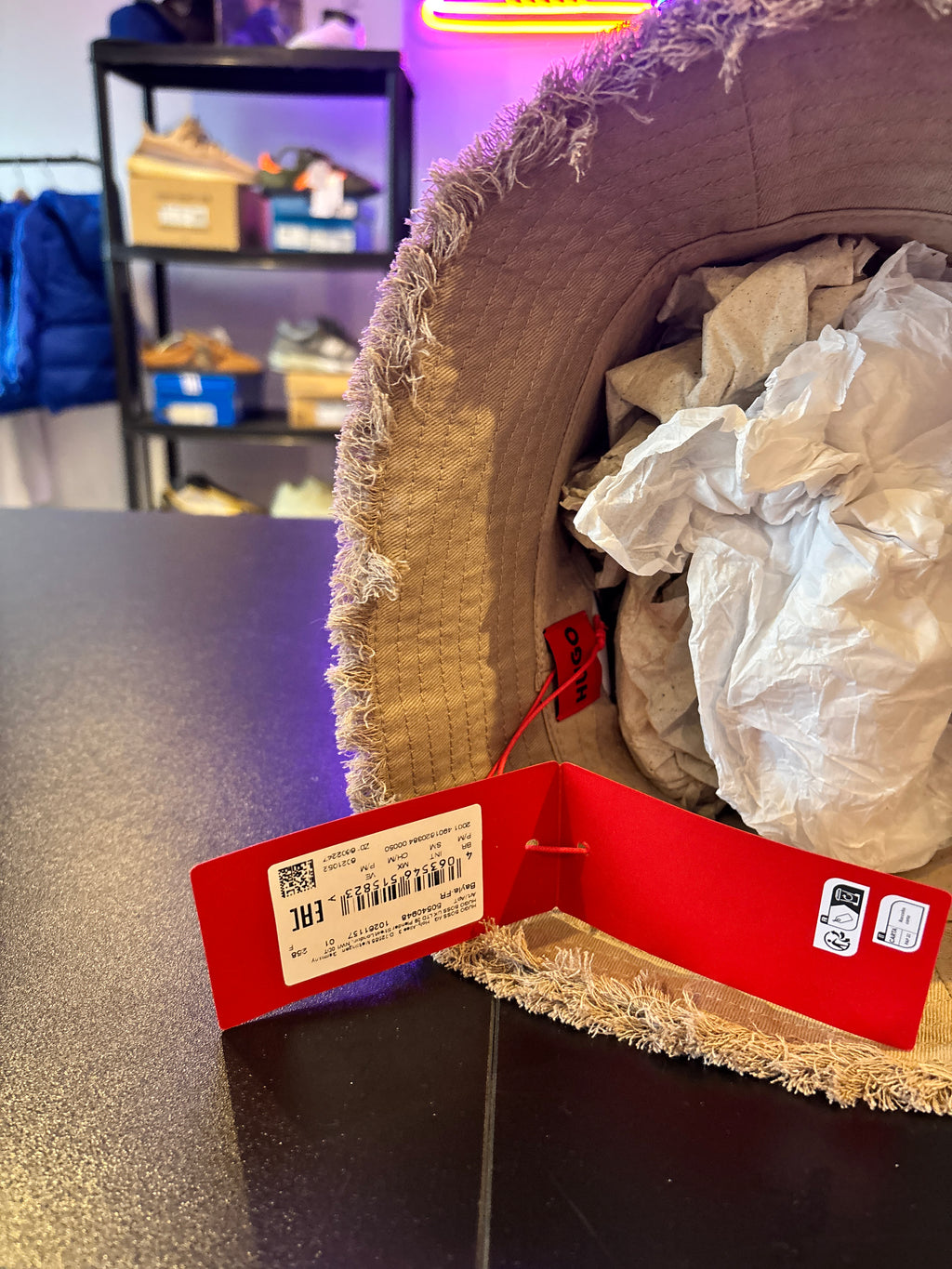 HUGO BUCKET HAT STONE