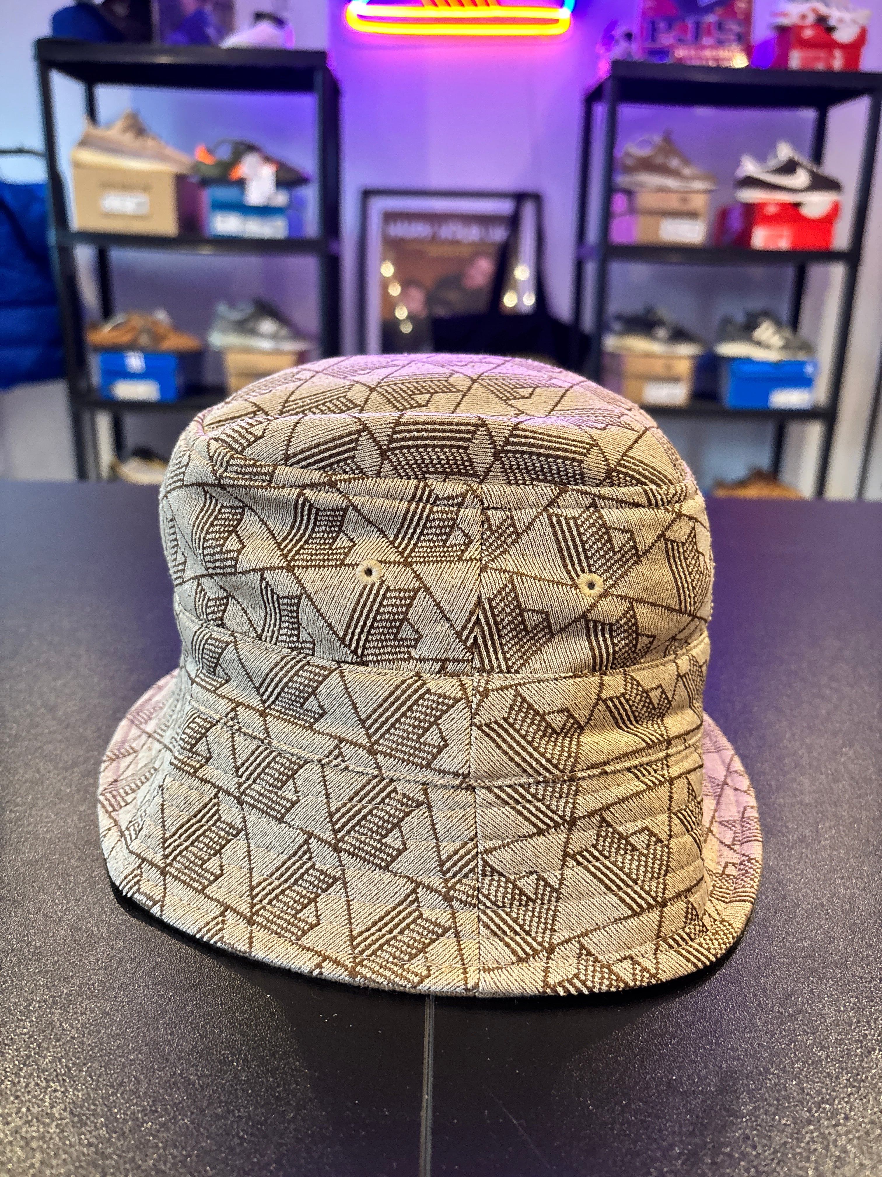 LA CROC REVERSIBLE BUCKET HAT