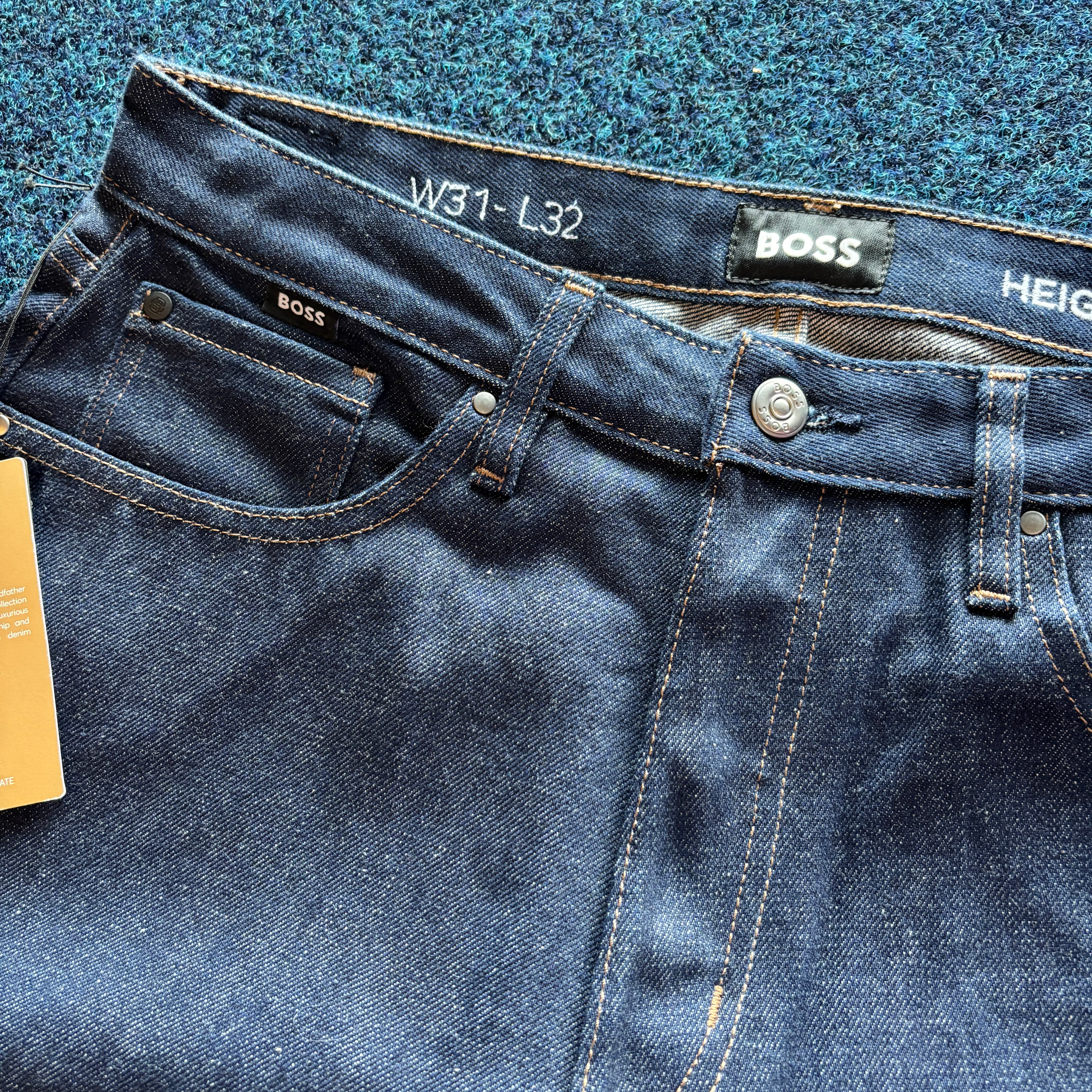 BOSS REGULAR FIT RAW JEANS