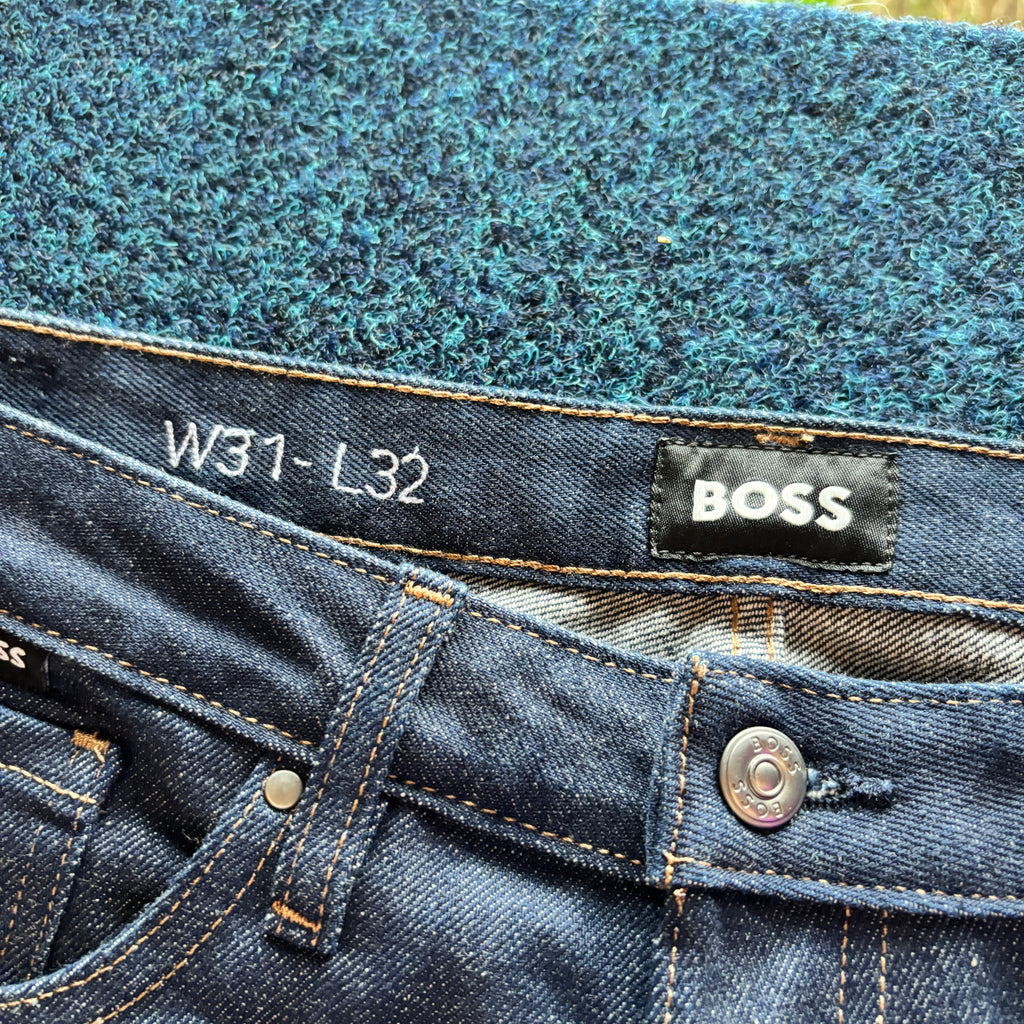 BOSS REGULAR FIT RAW JEANS