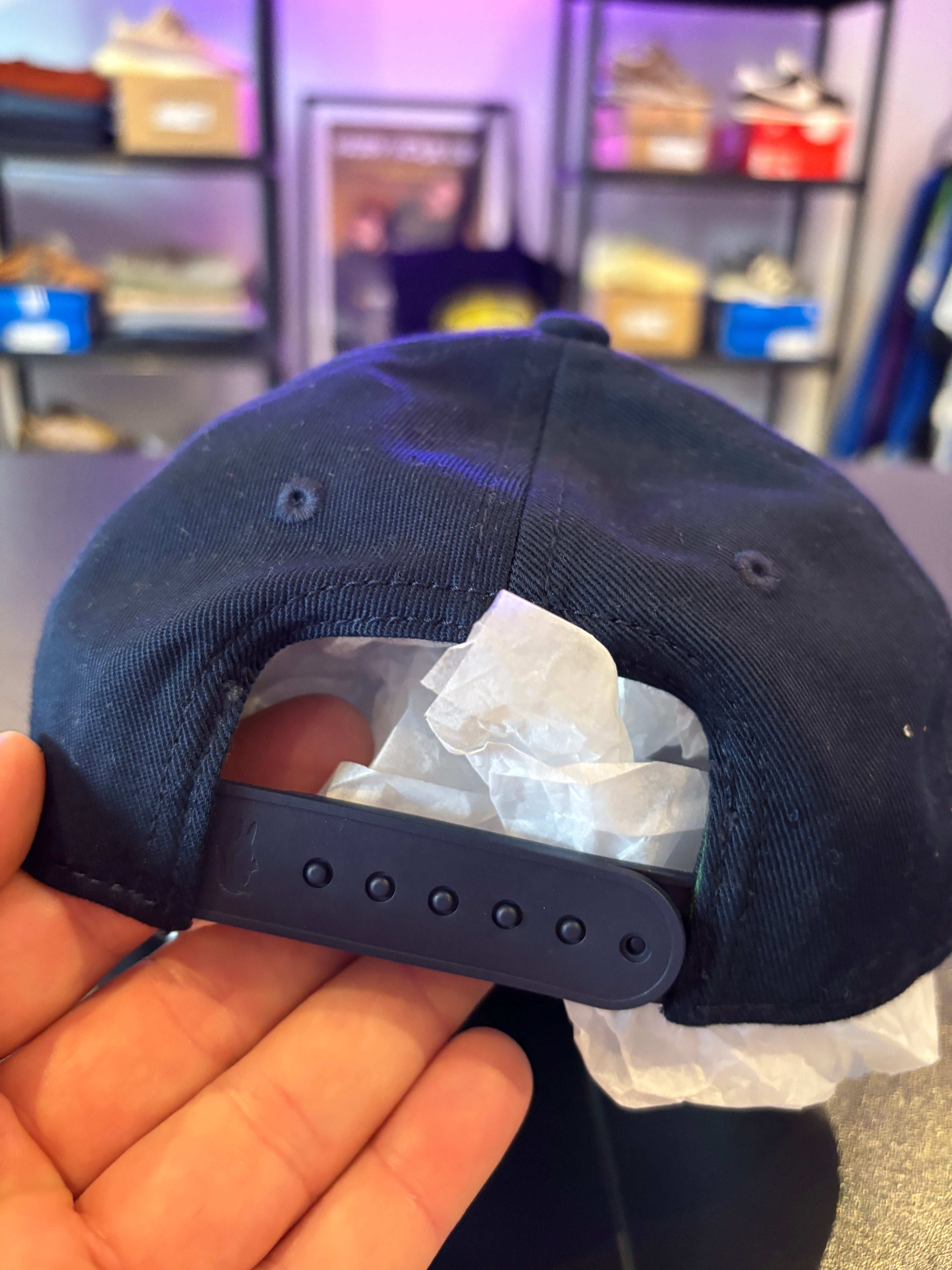 CROC SPELLOUT CAP NAVY 2-5 YEARS