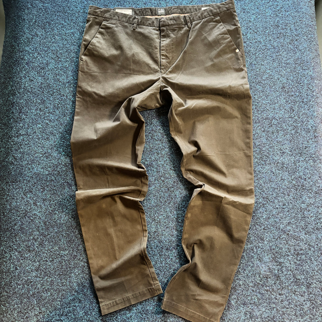 BOSS SLIM FIT CHINO BLACK