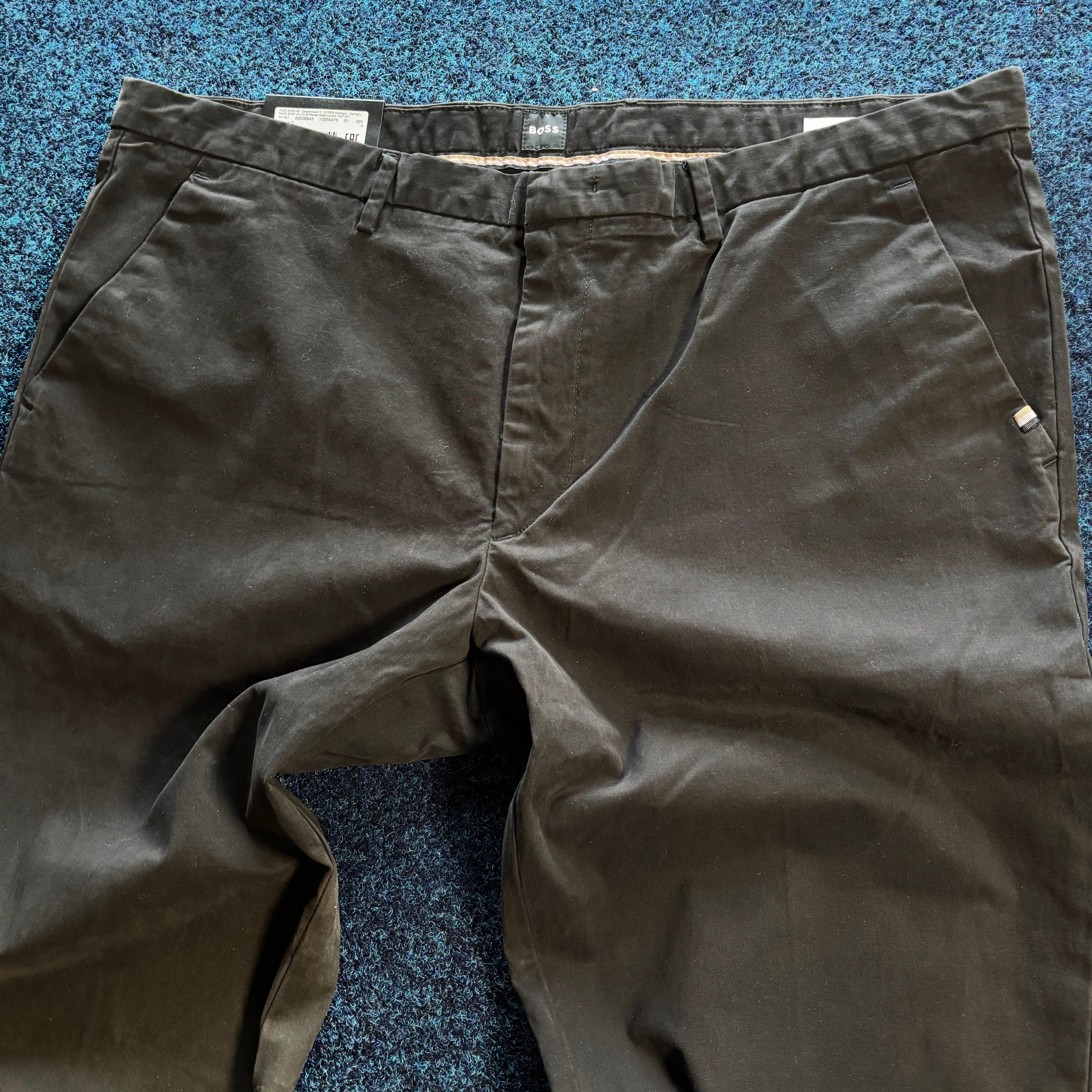 BOSS SLIM FIT CHINO BLACK