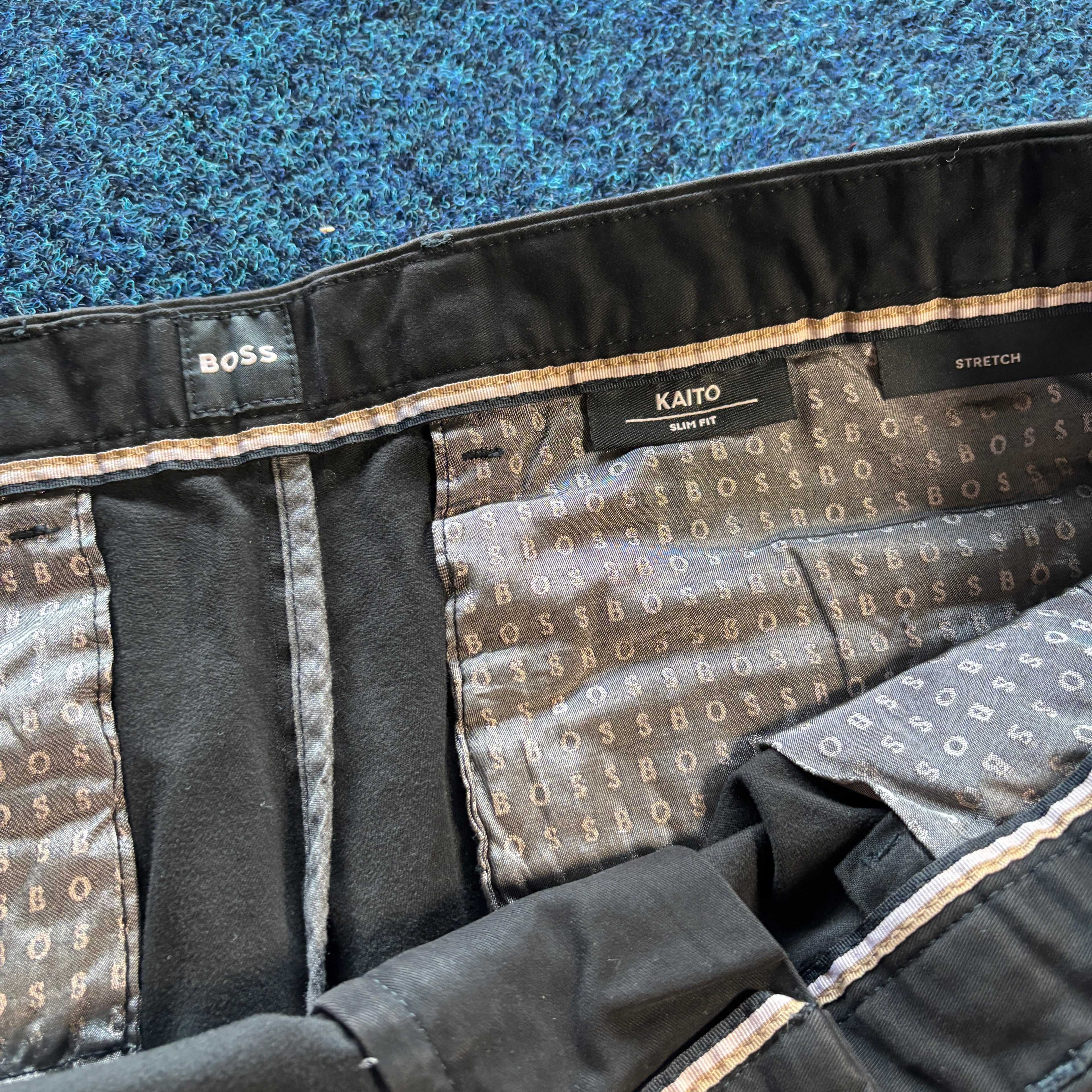 BOSS SLIM FIT CHINO BLACK