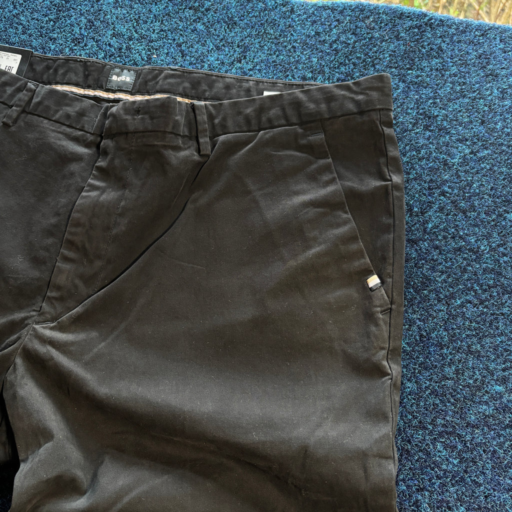 BOSS SLIM FIT CHINO BLACK
