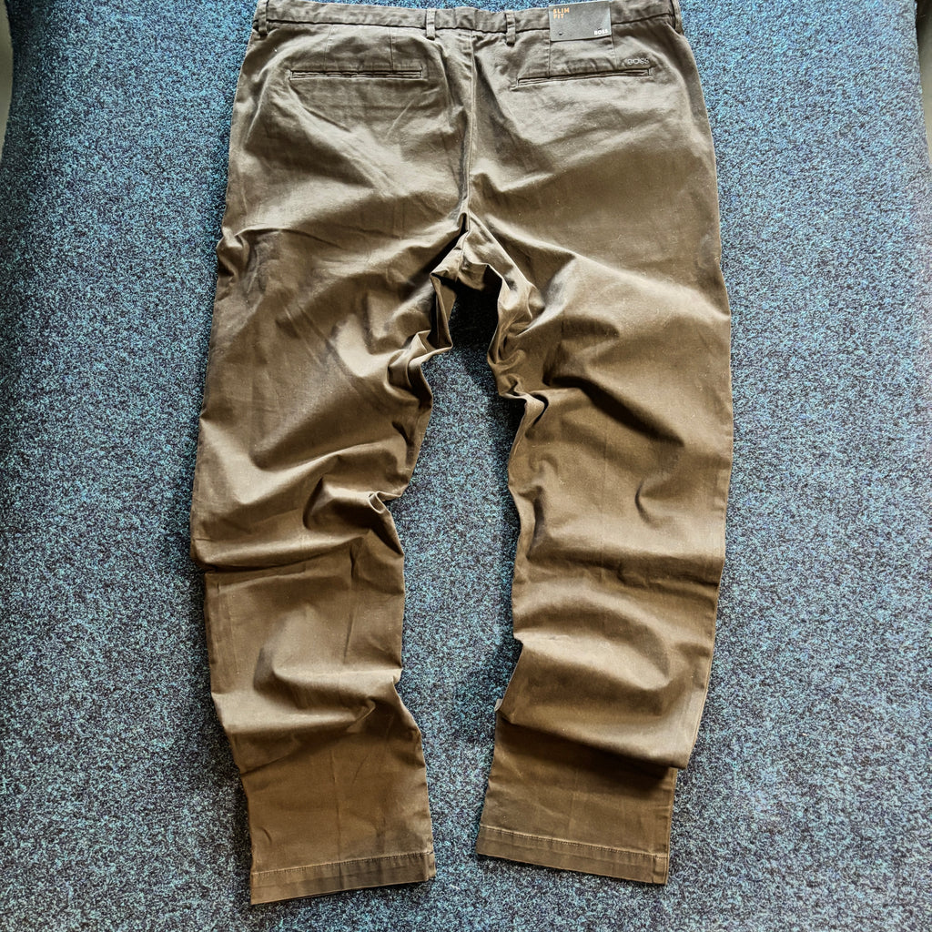 BOSS SLIM FIT CHINO BLACK