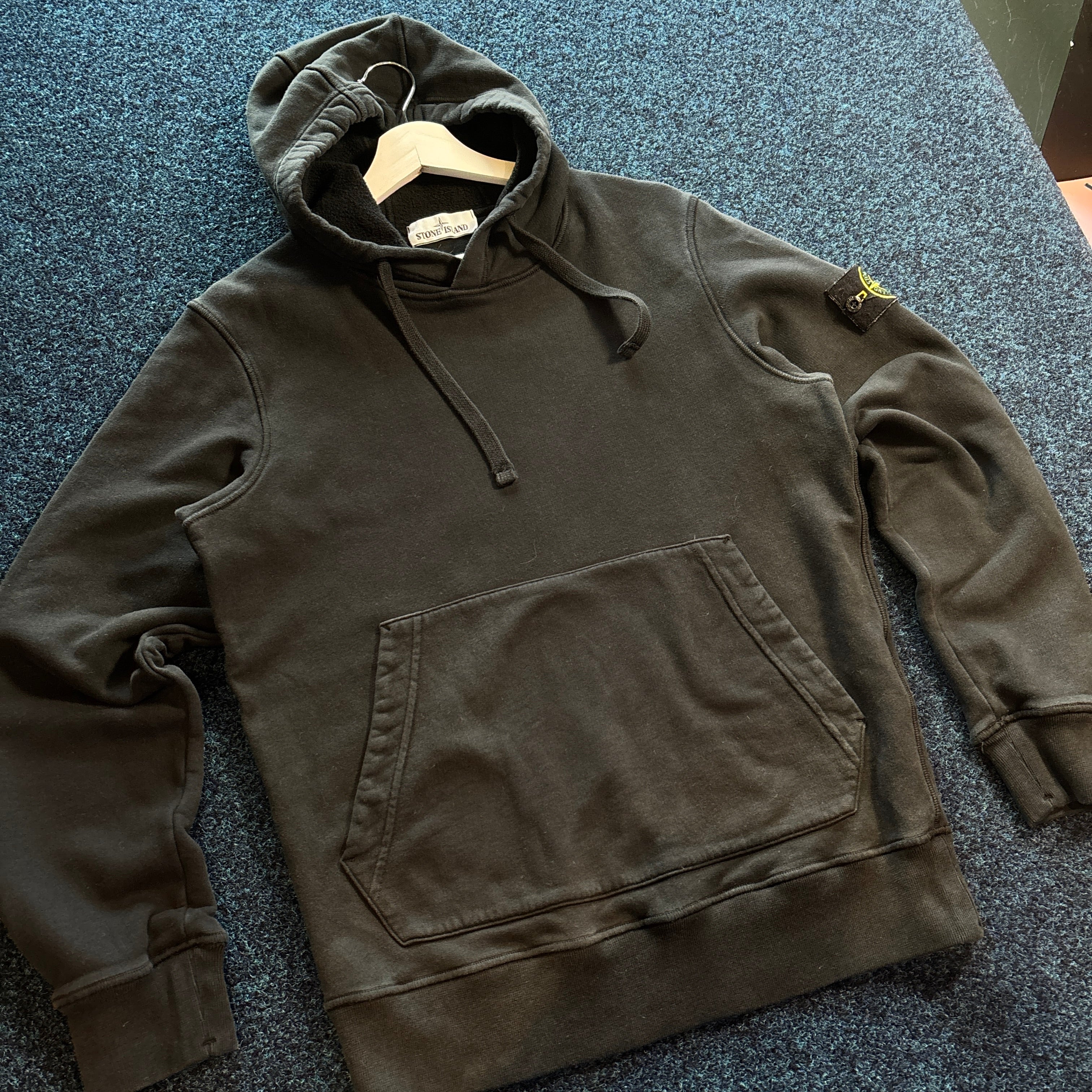 SI CLASSIC HOODIE BLACK