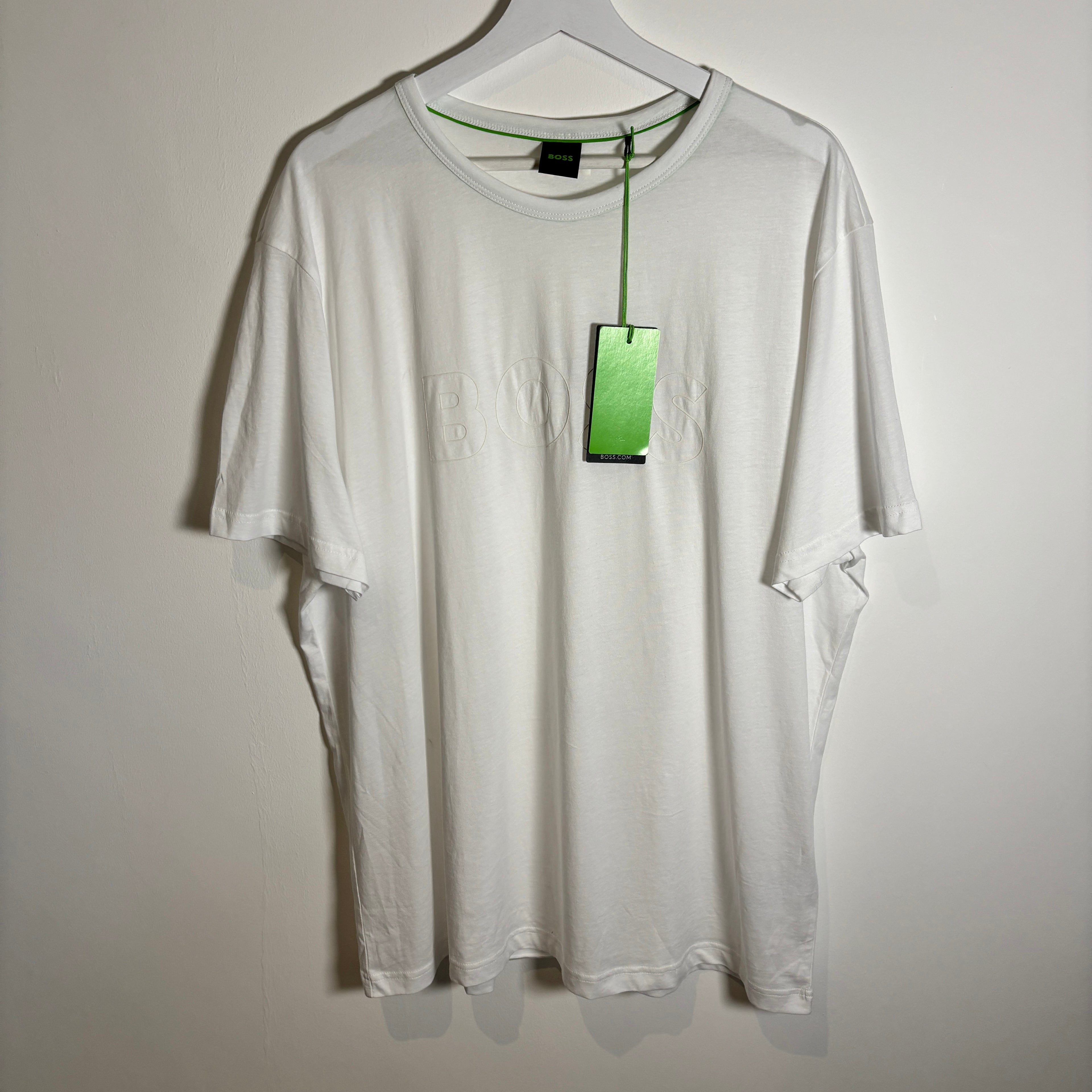 BOSS SPELLOUT TEE IN WHITE