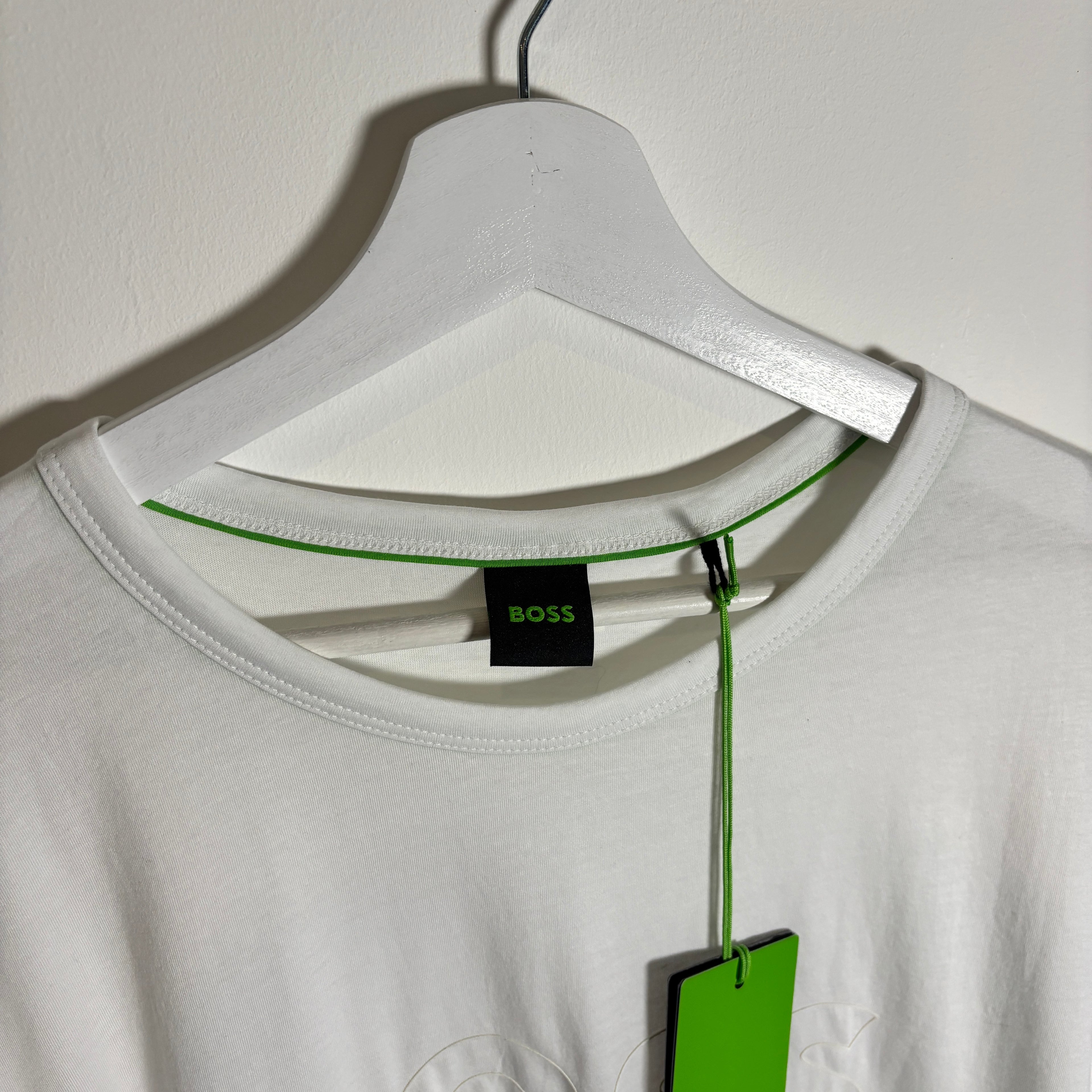 BOSS SPELLOUT TEE IN WHITE